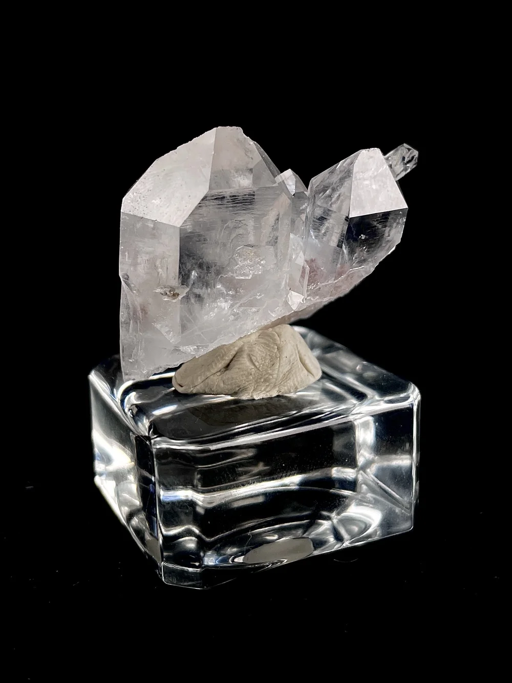 Flash Mountain Quartz Crystal Connected Pair with Included
