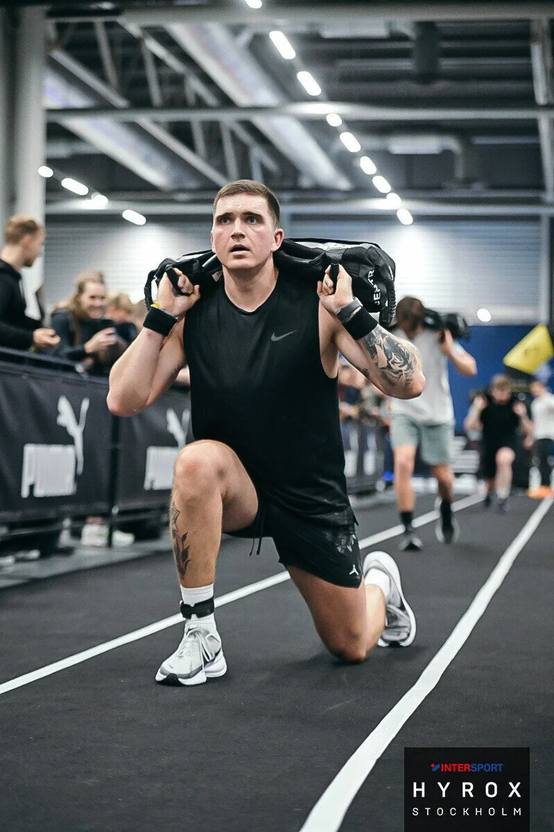 Hyrox Sandbag Lunges