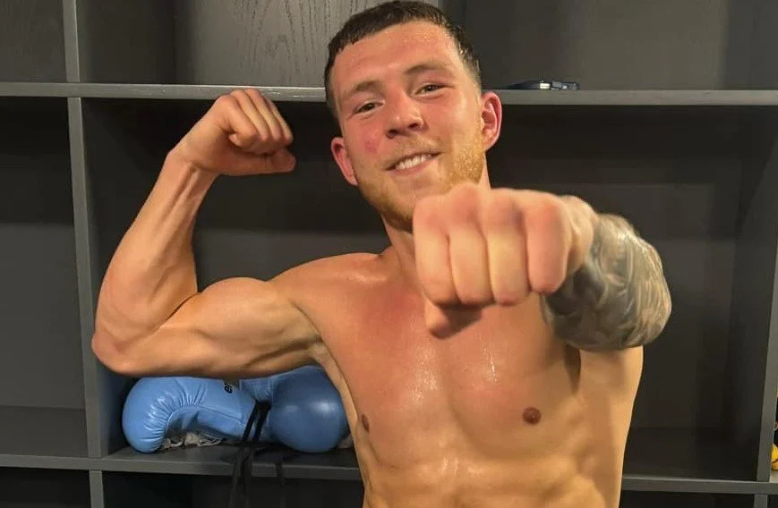 Goldsmith gets title chance in home city