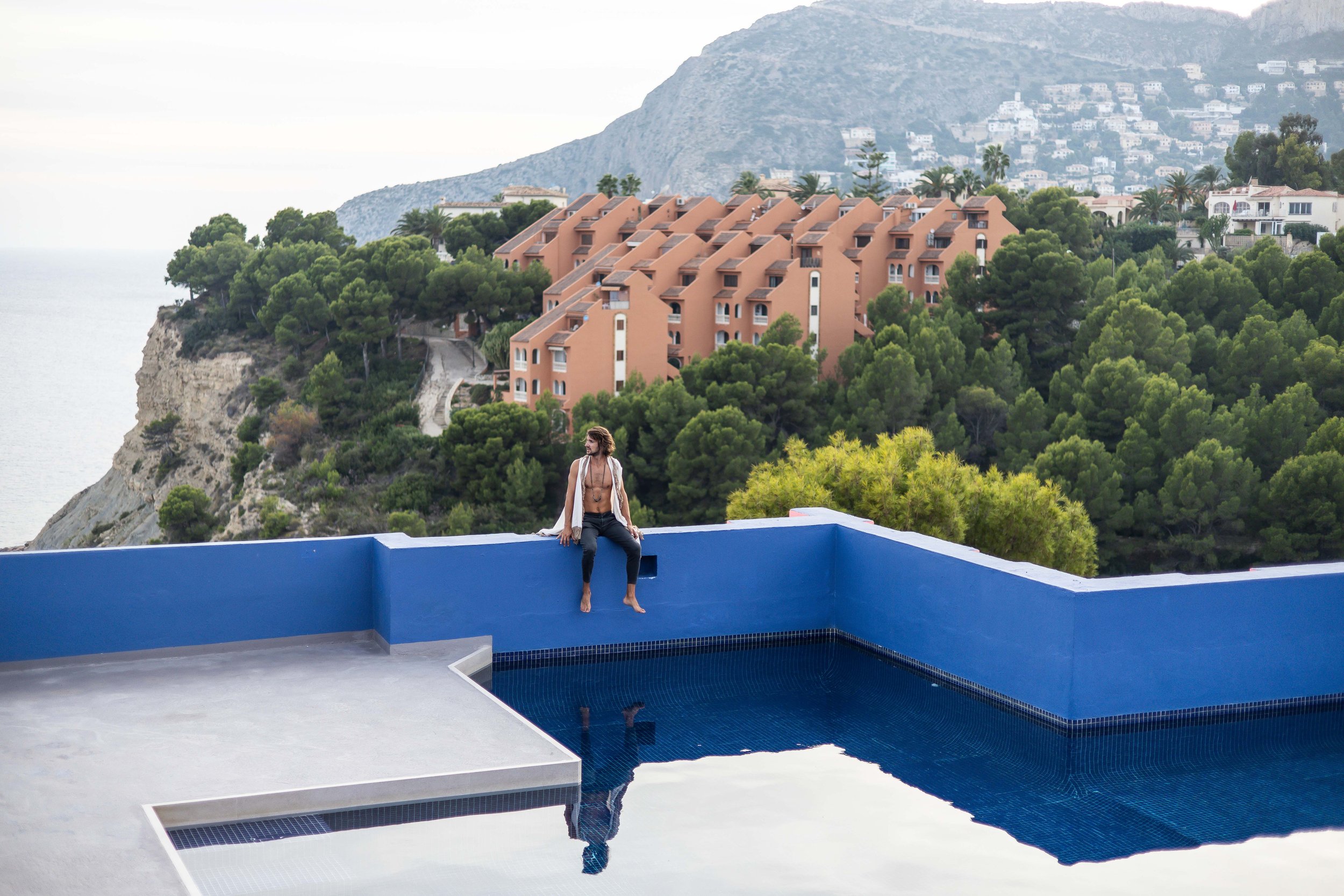 Pool Muralla Roja