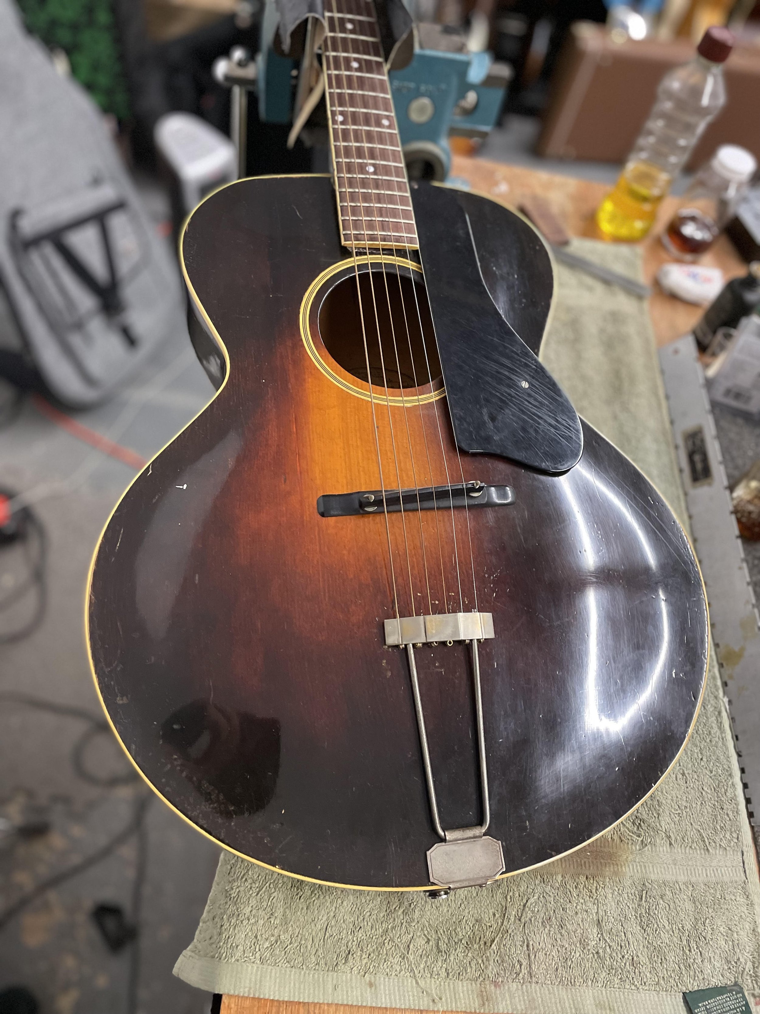 VINTAGE Gibson L-4