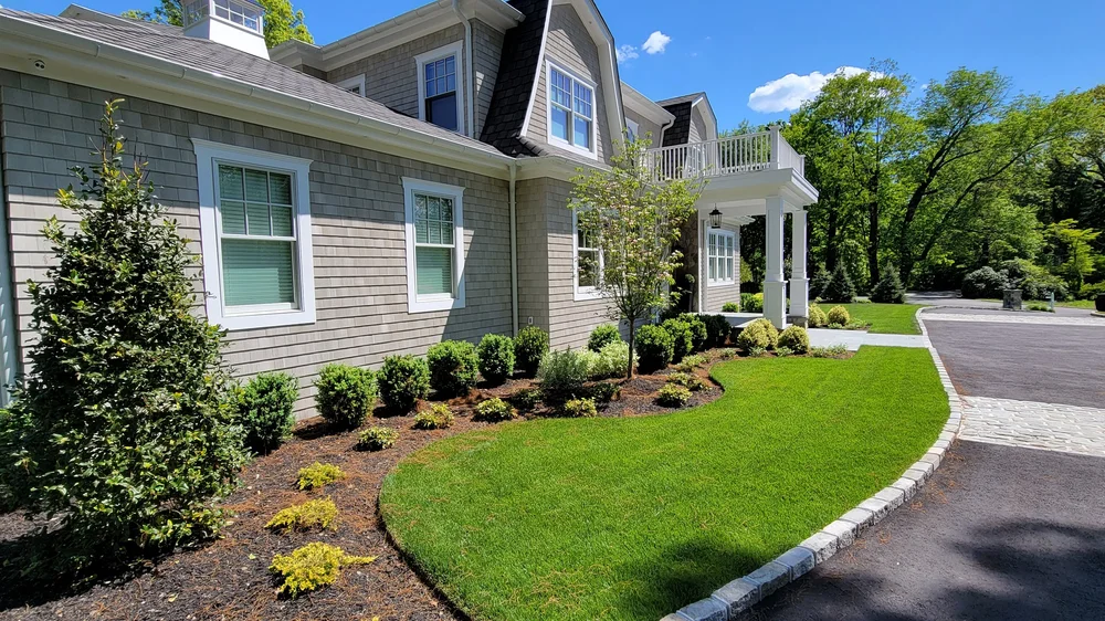Front yard landscapingLandscape DesignLong island NY — DESIGN AND BUILD LANDSCAPE