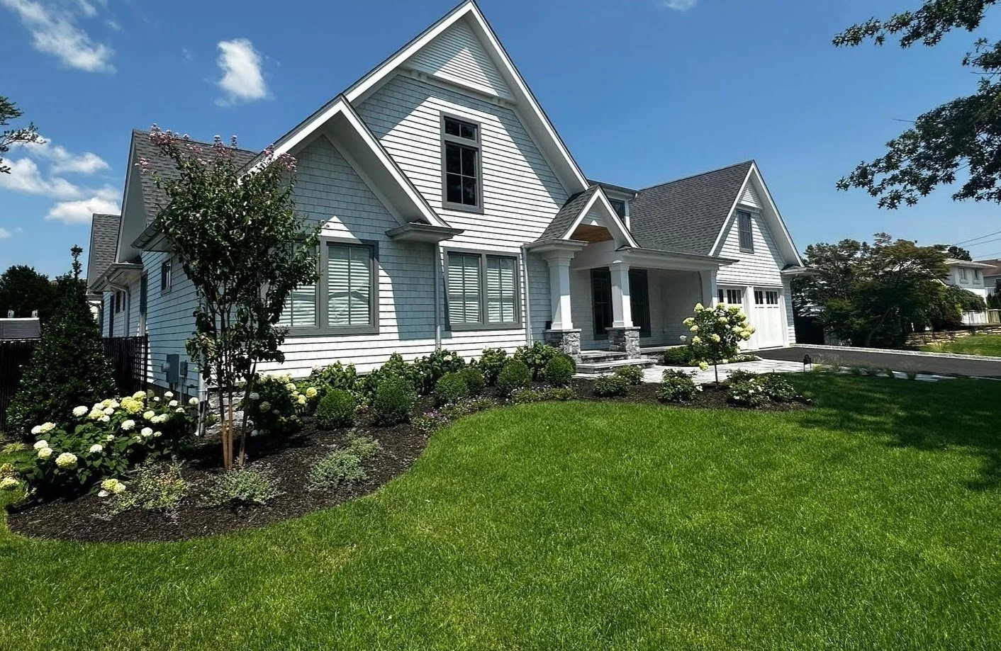 Front-yard-landscape-design-massapequa