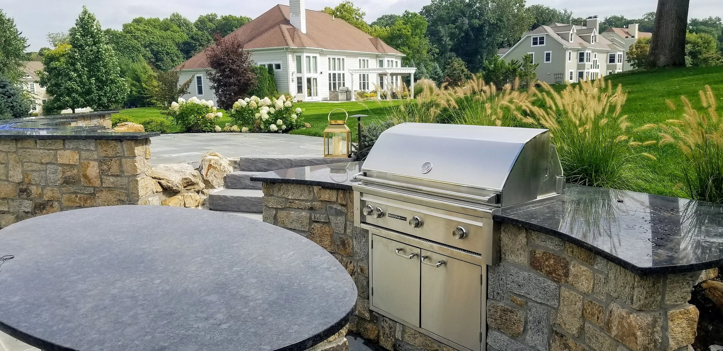 Patio Long Island Glen Cove with firepit & Barbecue.