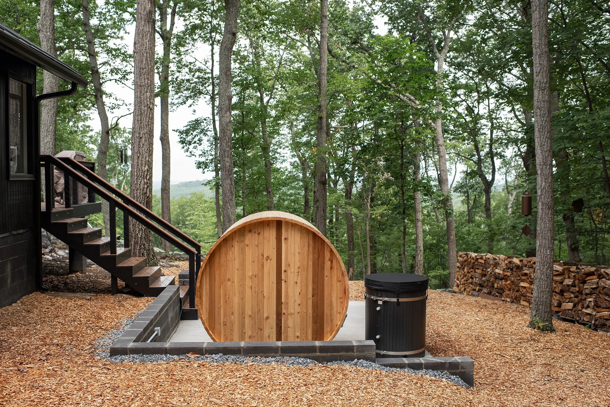 roots-and-realms-retreats-short-term-rentals-emberwood-wooded-forest-mountain-cabin30.webp