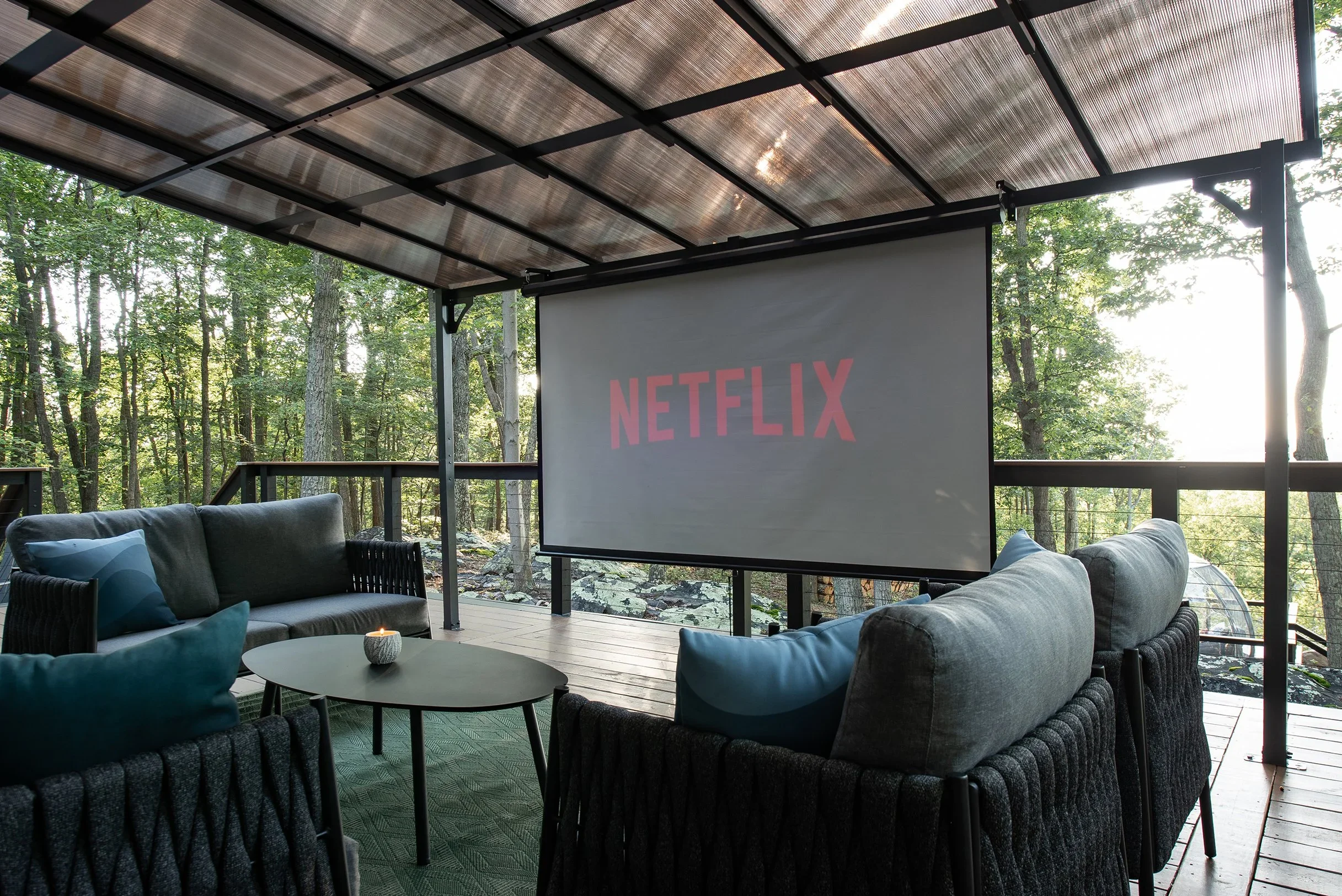roots-and-realms-retreats-short-term-rentals-emberwood-wooded-forest-mountain-cabin39.webp