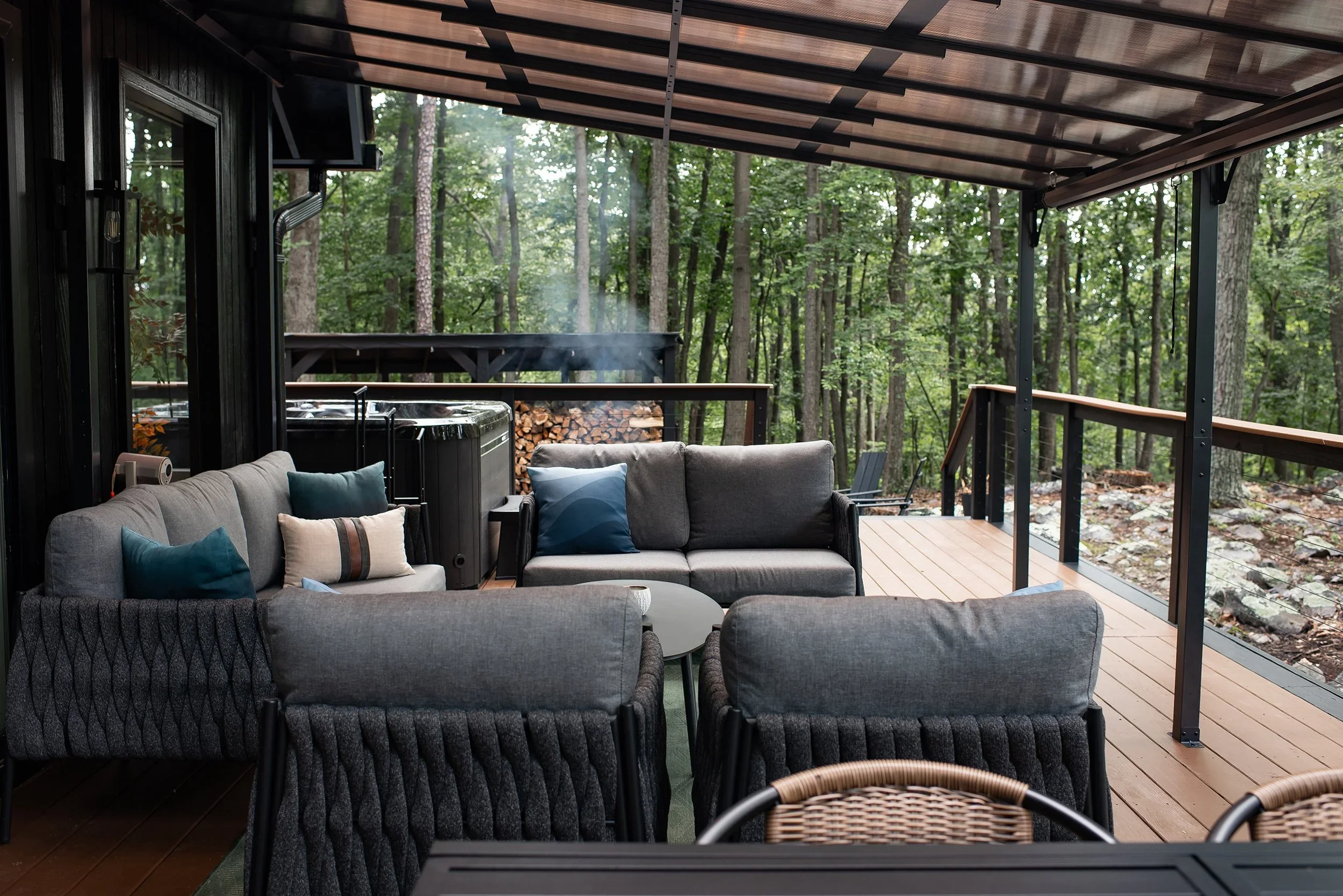 roots-and-realms-retreats-short-term-rentals-emberwood-wooded-forest-mountain-cabin36.webp