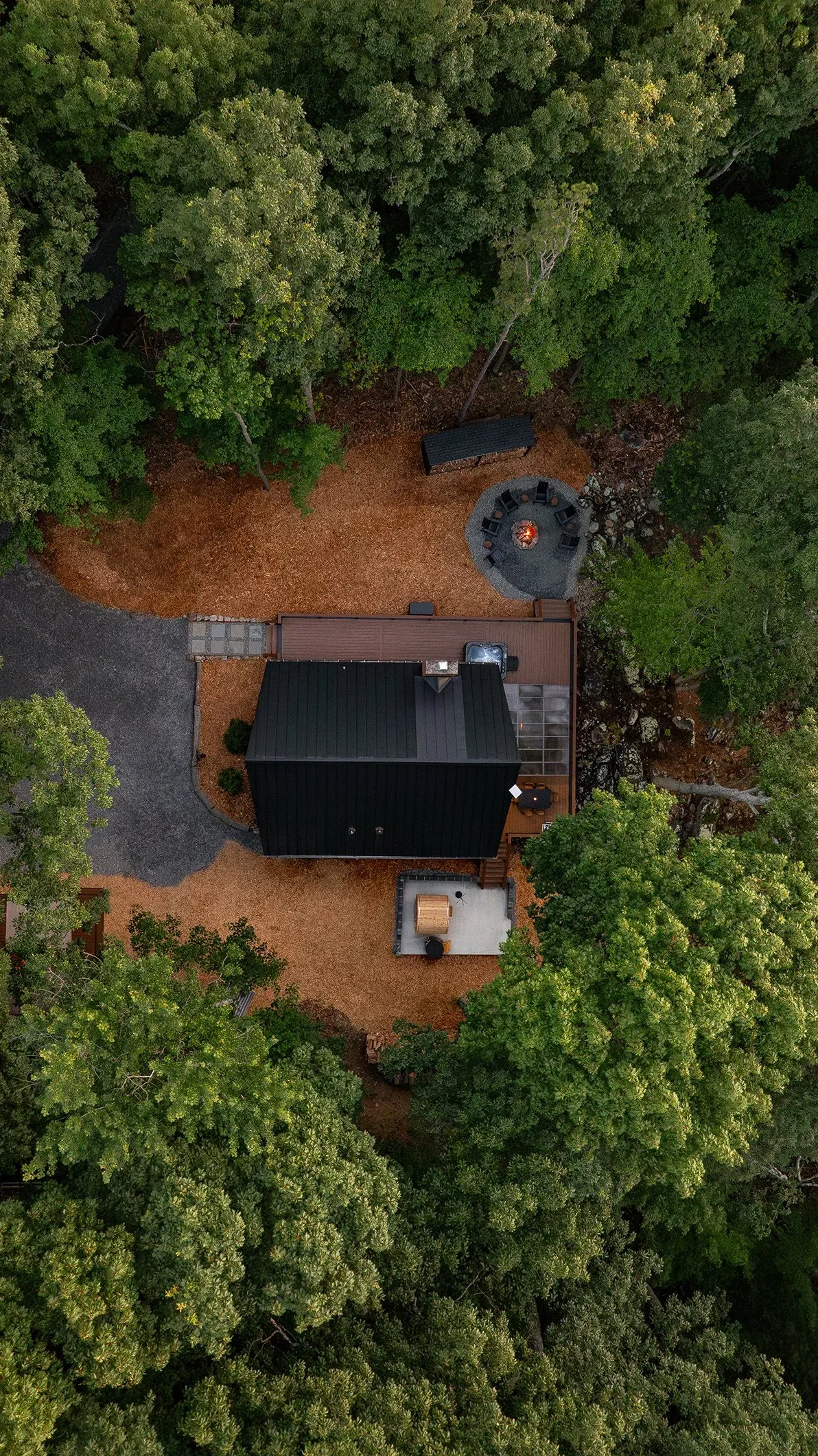 roots-and-realms-retreats-short-term-rentals-emberwood-wooded-forest-mountain-cabin6.webp