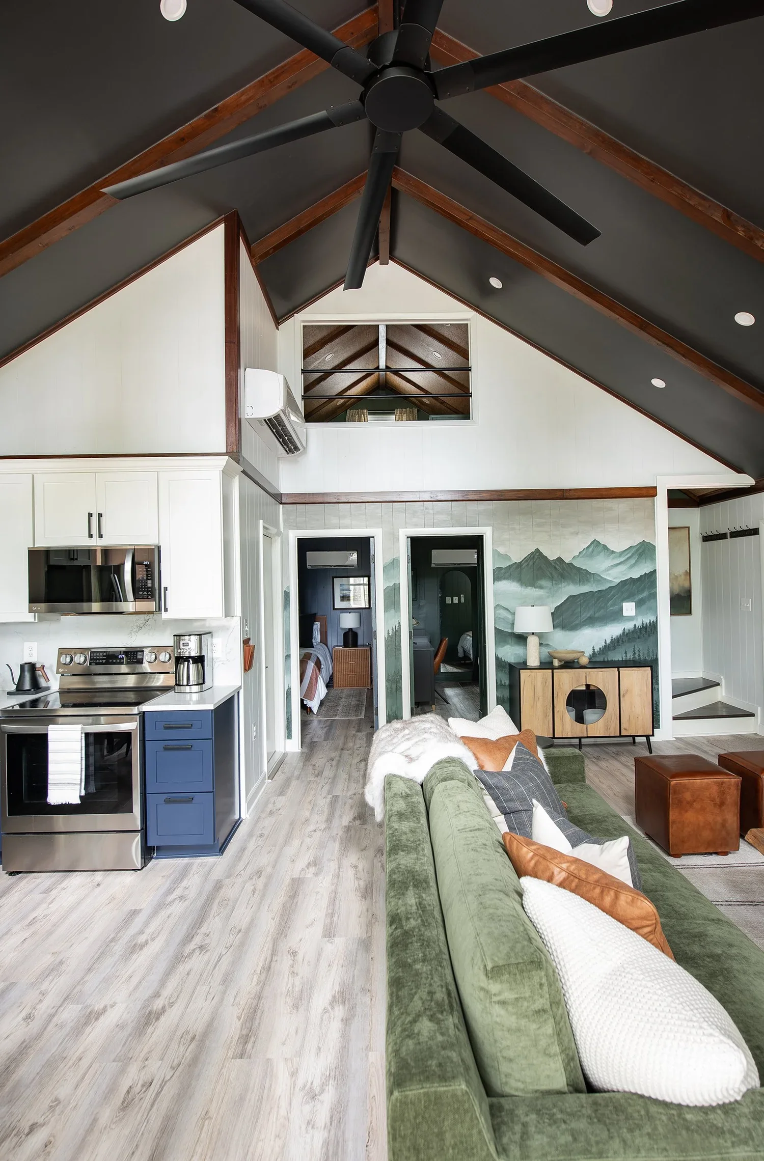 roots-and-realms-retreats-short-term-rentals-emberwood-wooded-forest-mountain-cabin14.webp