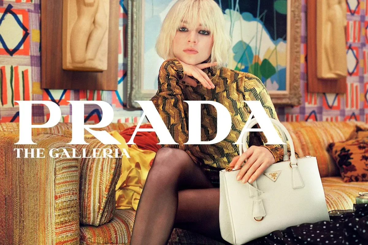 prada_campaign-elegante-intencional-marca_premium