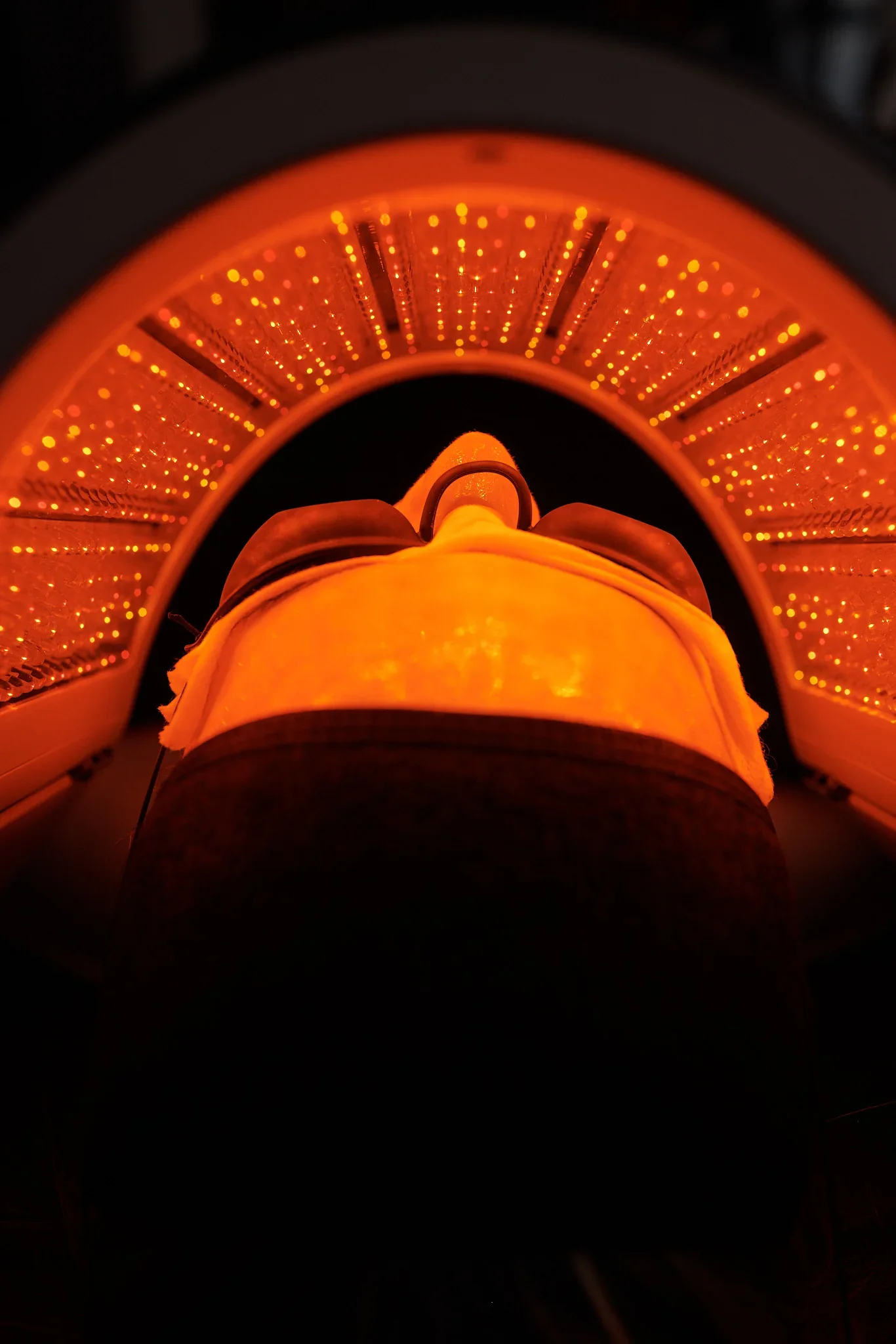 06-LED Light Therapy​.webp