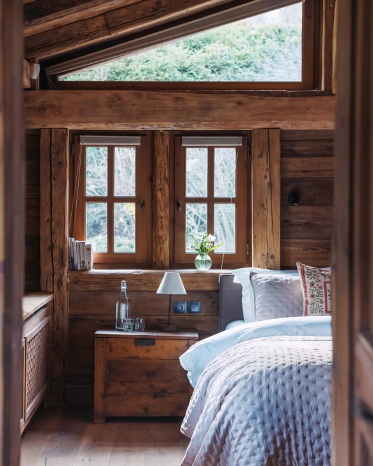 #Chamonix
Experience rustic Alpine charm and endless Mont Blanc views 🏔️💫

Contact us for more details:
E. info@ar-lifestyle.com
P. +33 628 261 898