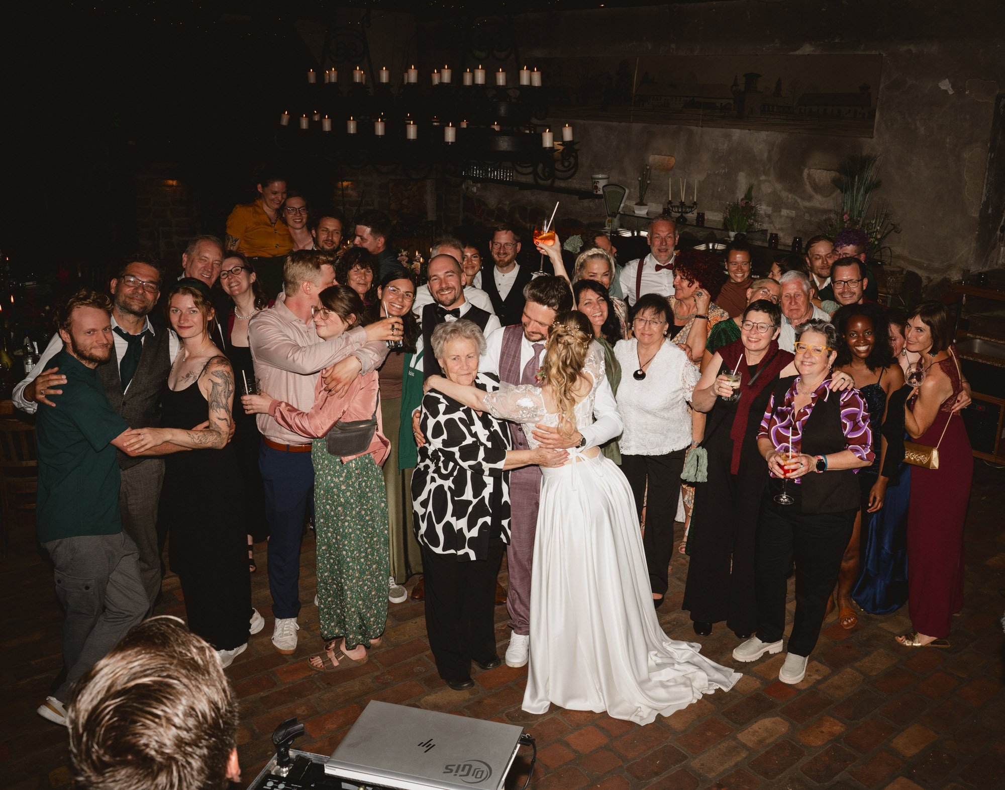 Mustelier JT 25-81.jpg