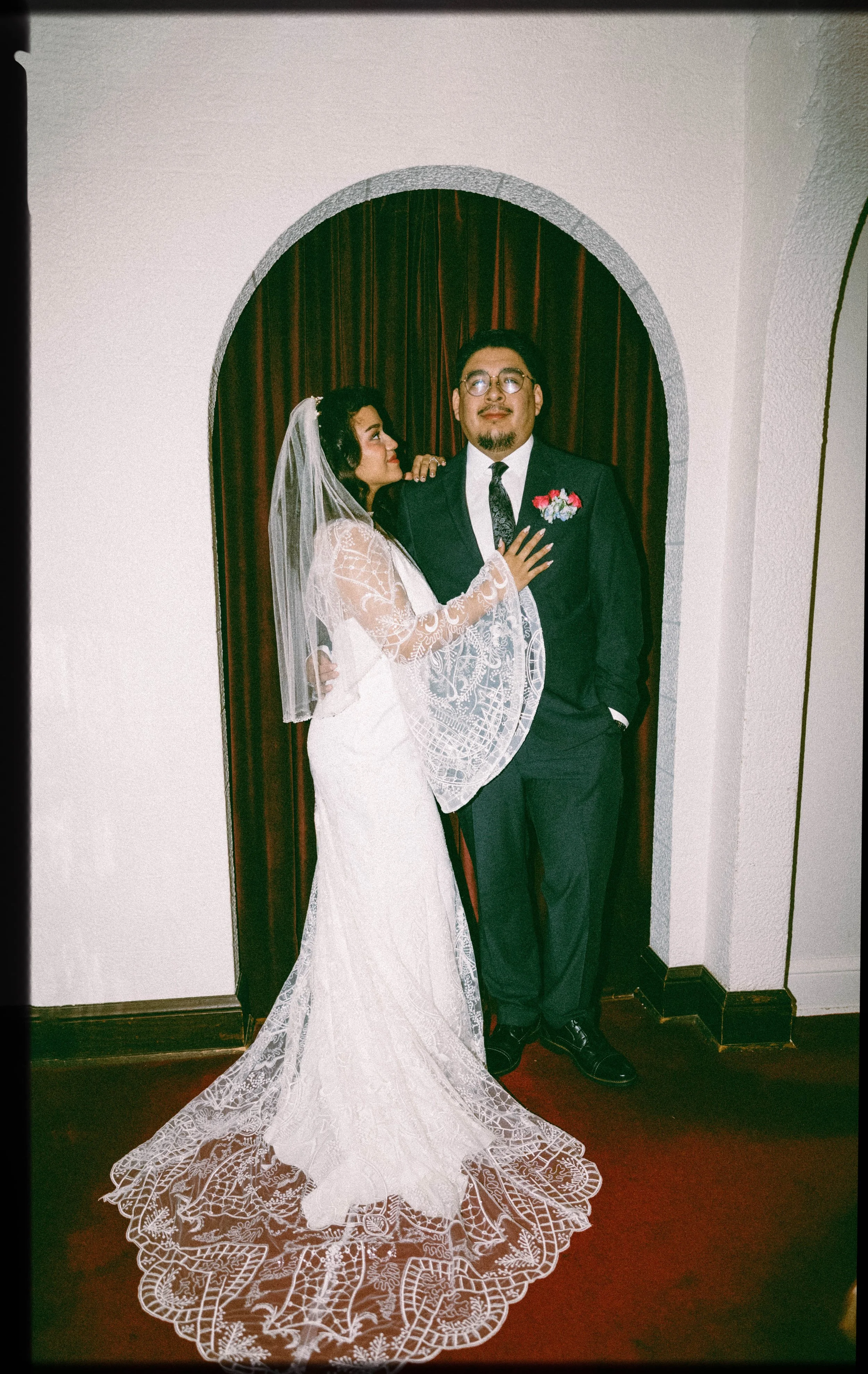 pin-up-bride-groom-oklahoma-wedding (1 of 1).jpg