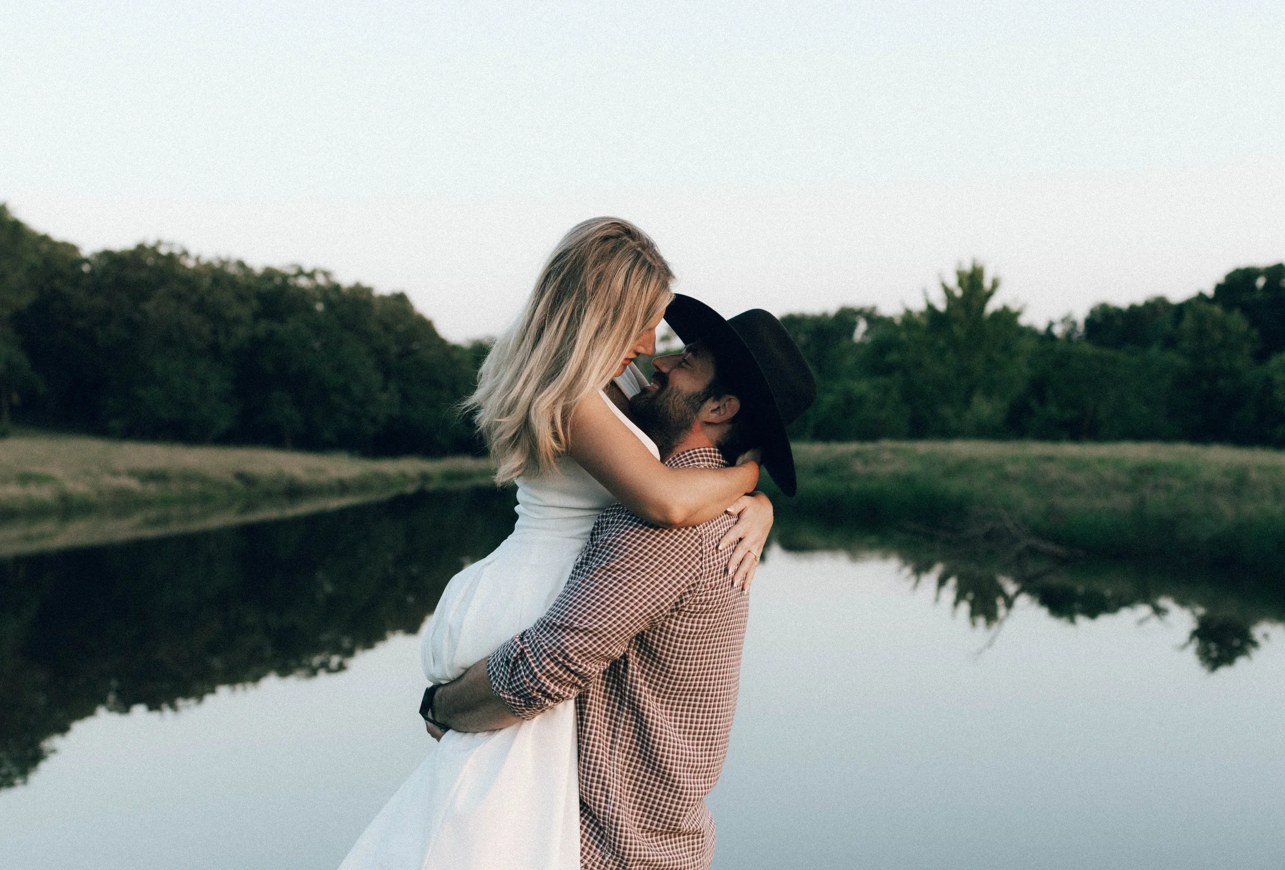 sunset-engagement-session-tulsa-photographer.jpg