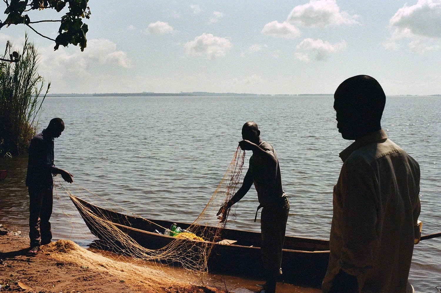 5_Uganda_The Boatmen_2020_Sarah Plenge.jpg