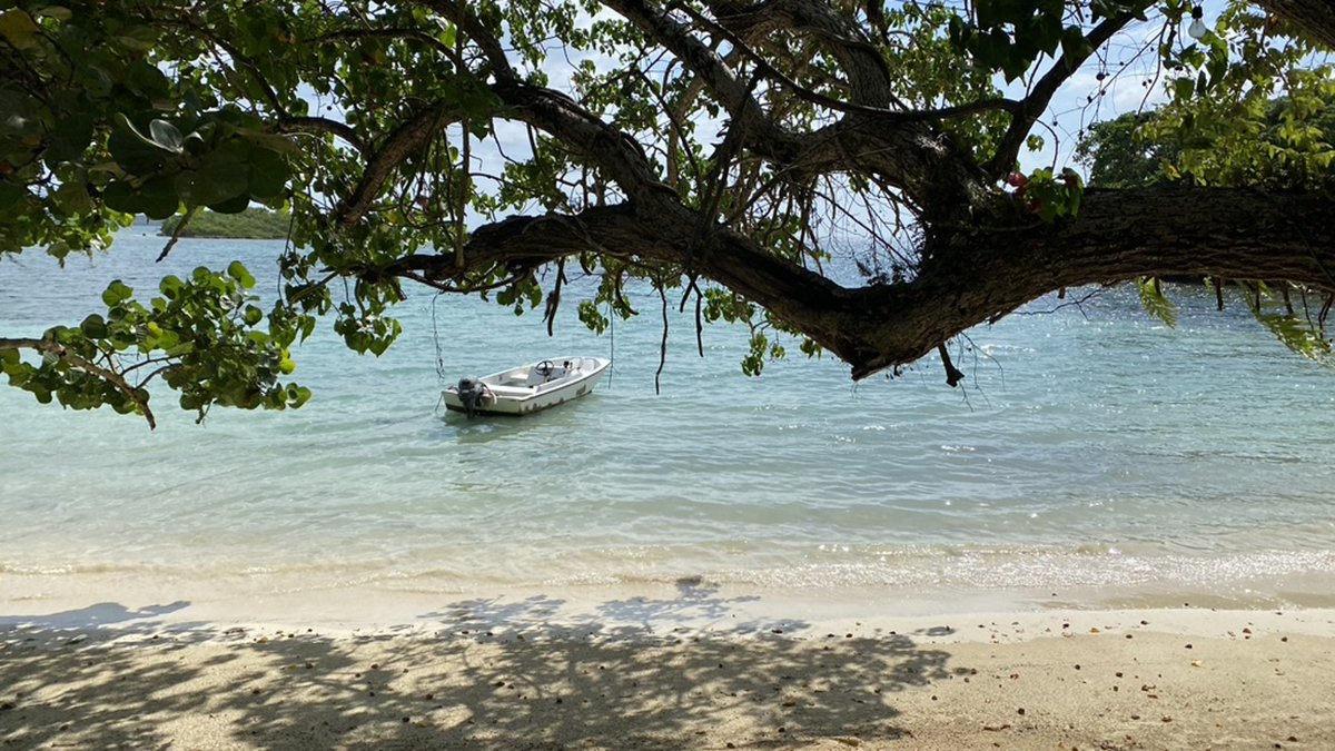 hidden-beaches-caribbean-cover.jpg