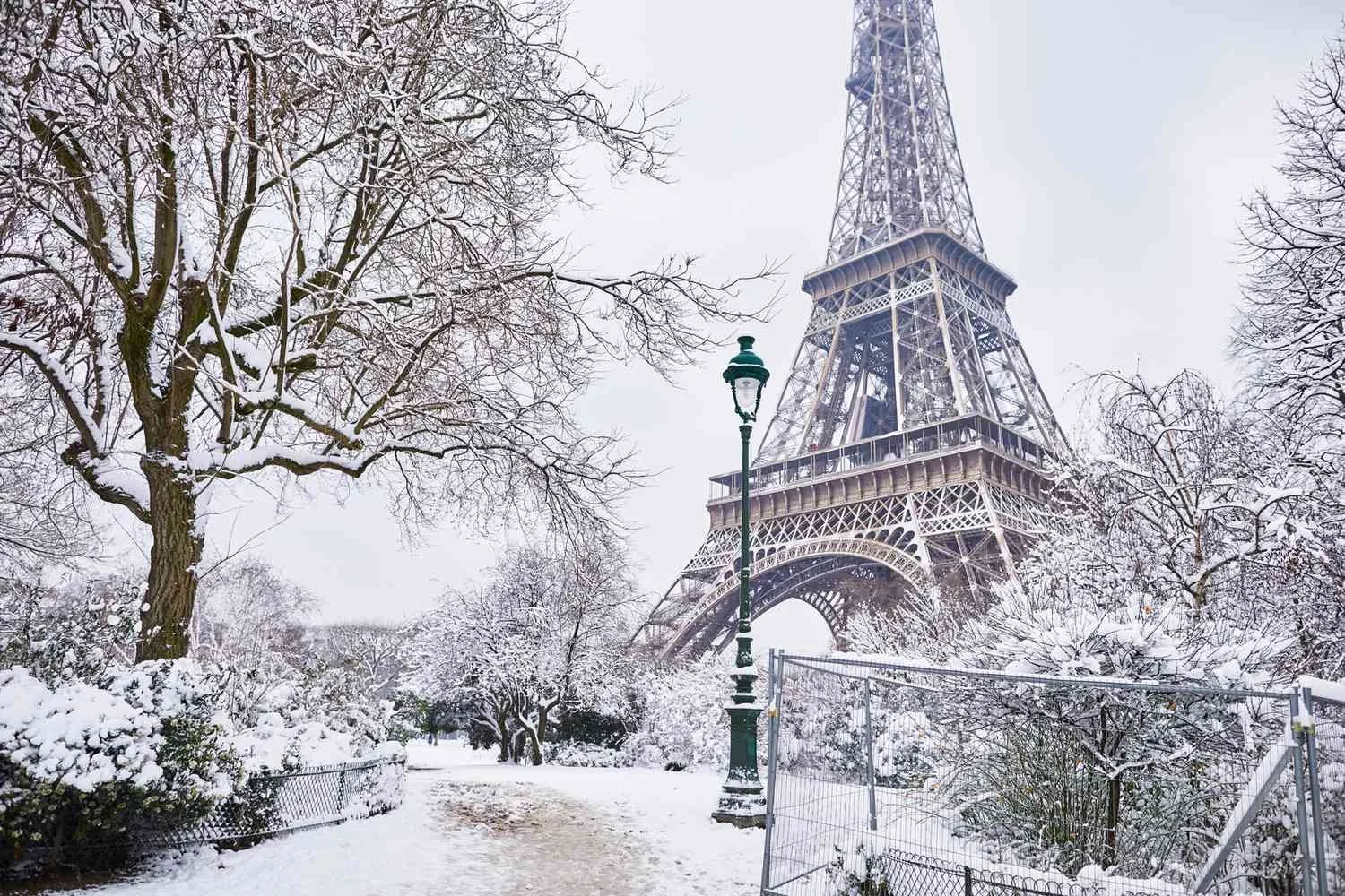 header-paris-winter-snow-eiffel-tower-PARISWINTER0822-165aa9d251024dabaadaa100369830a5.jpg