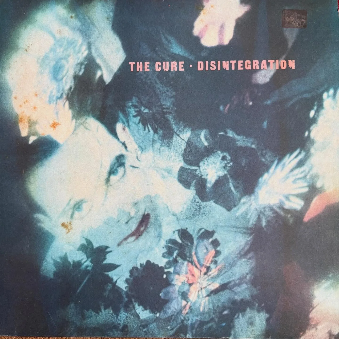 👨&zwj;🏫Eric&rsquo;s top 15 2025 LP acquisitions👨&zwj;🏫
&hellip; 
In no particular order. Some recent reissues, new obsessions &amp; long time early press wants. 
&hellip; 

1) The Cure / Disintegration / 89&rsquo; Fiction Records
2) The Smiths / 