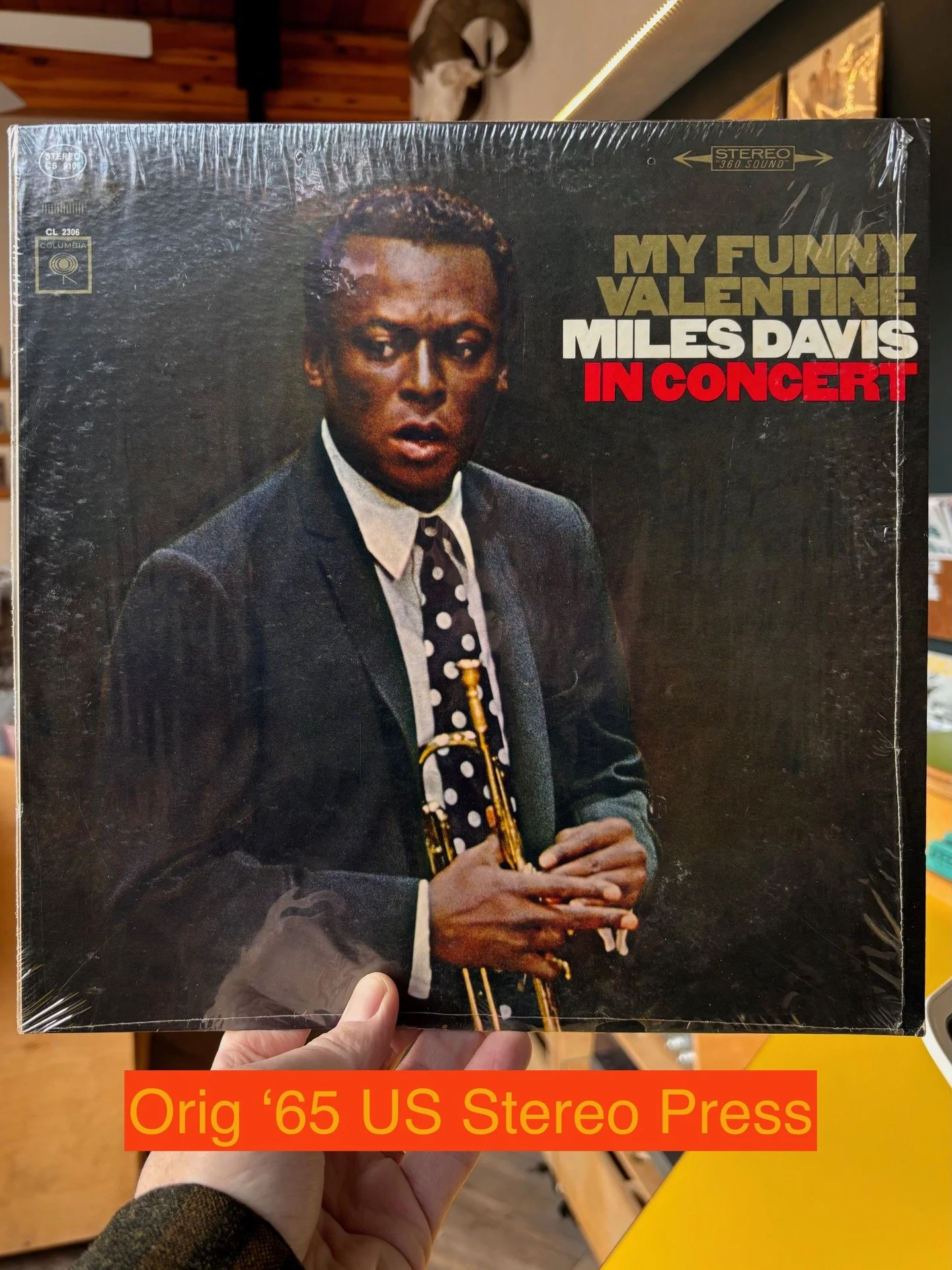 Killer jazz &amp; hip hop selections arriving tout suite.