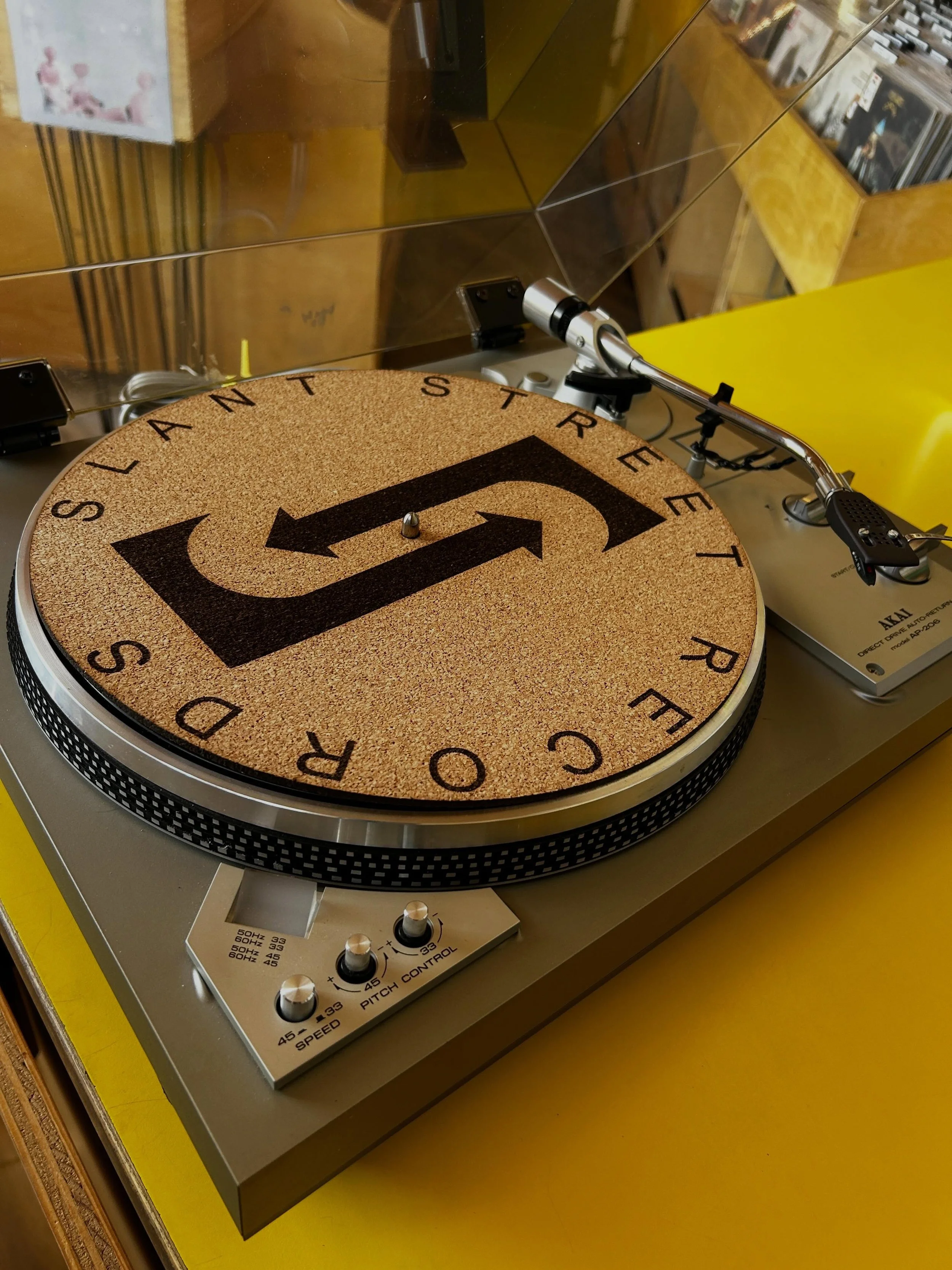 Super clean &amp; freshly serviced Akai AP-206 Direct Drive Auto-Return turntable going out at Slant. Very nice condition, with original box and Ortofon OM 5e cartridge make this vintage direct-drive turntable a rare find. $350
.
..
#hifi #vintage #v