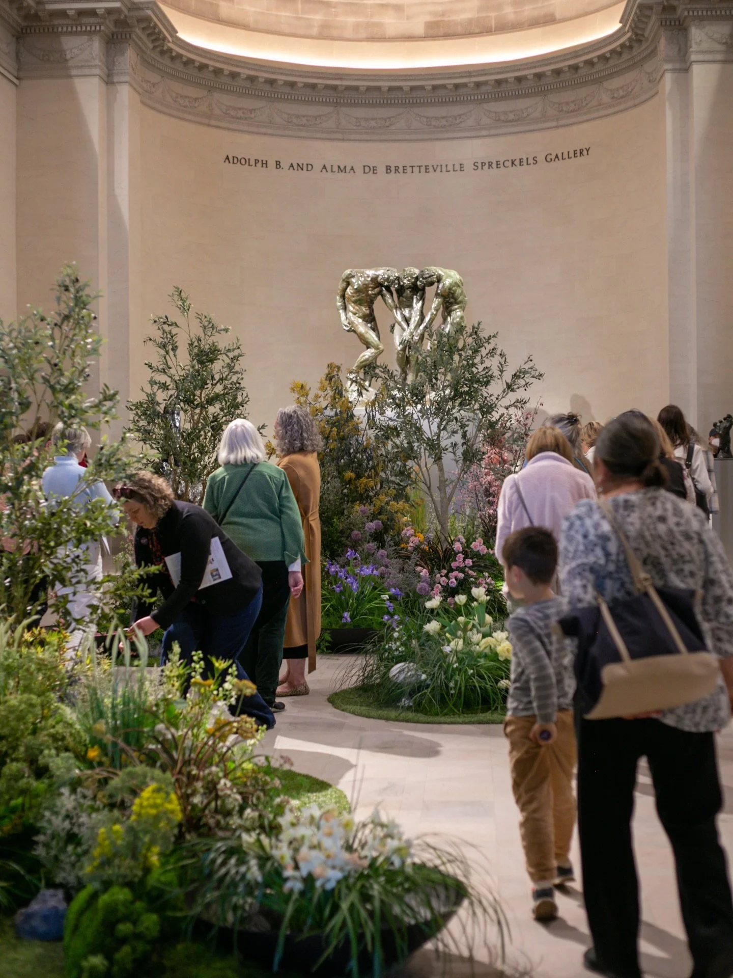 𝙉𝙤𝙩𝙚𝙨 𝙛𝙧𝙤𝙢 𝙩𝙝𝙚 𝙂𝙖𝙧𝙙𝙚𝙣.🪴 
Words can&rsquo;t quite describe the sense of joy, wonder and awe we felt in the garden this past week at @legionofhonor. Thank you everyone who stopped by, smelled a flower, took a photo, and learned a lit