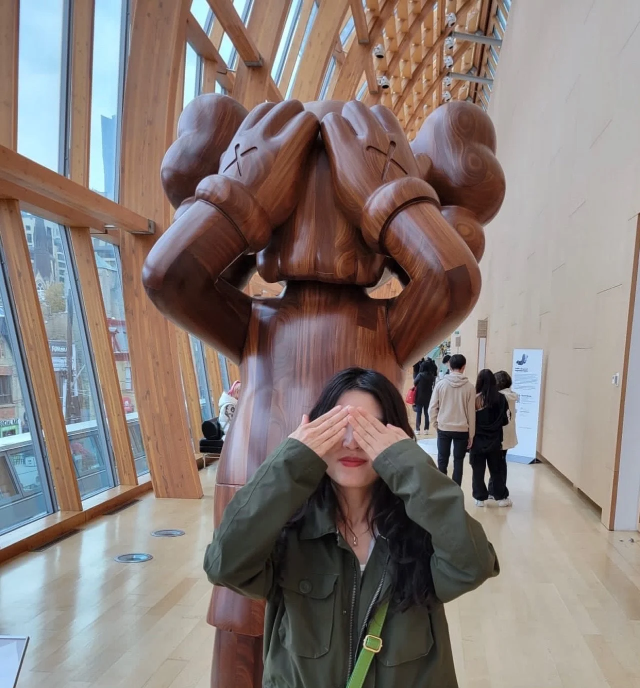 Here is something from my visit to the KAW&rsquo;s exhibition to start the Sunday on a silly note.
Did you know that KAW&rsquo;S CHUM figures are derived from the Michelin Tire man? 
 &ldquo;CHUM&rdquo; here refers to everyone&rsquo;s close &ldquo;pa