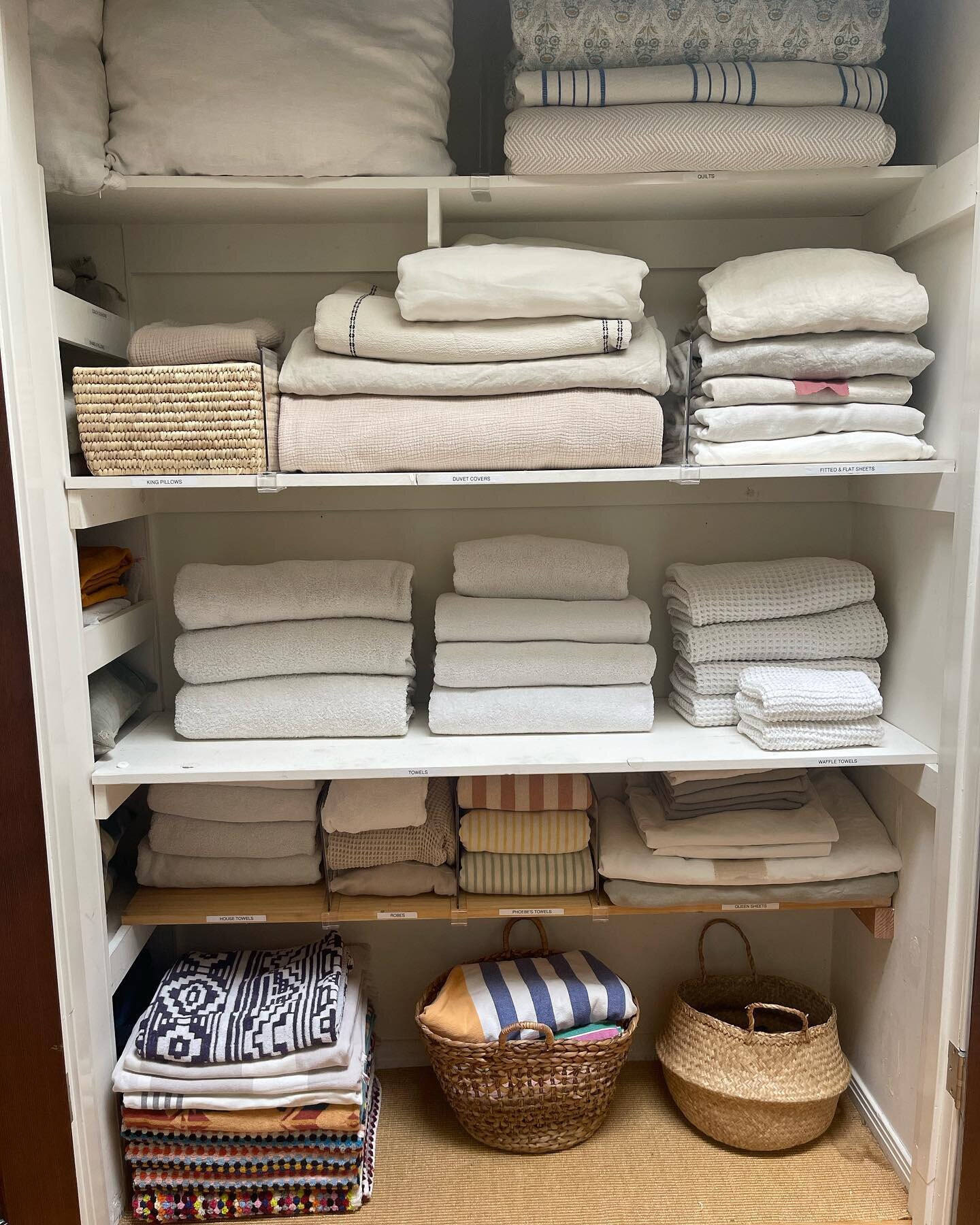 Lovely Linens for @sneekers 😍🧺 peep the before at the end!