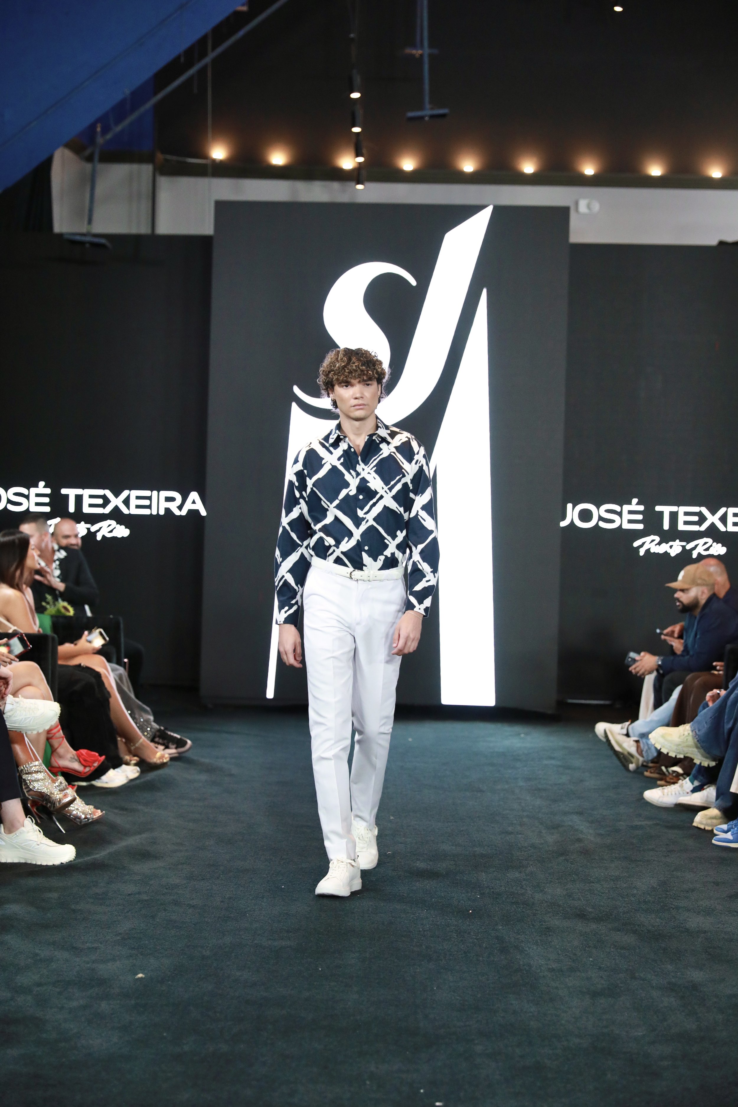 Designer: José Texeira
Source: Giovanna Salerno