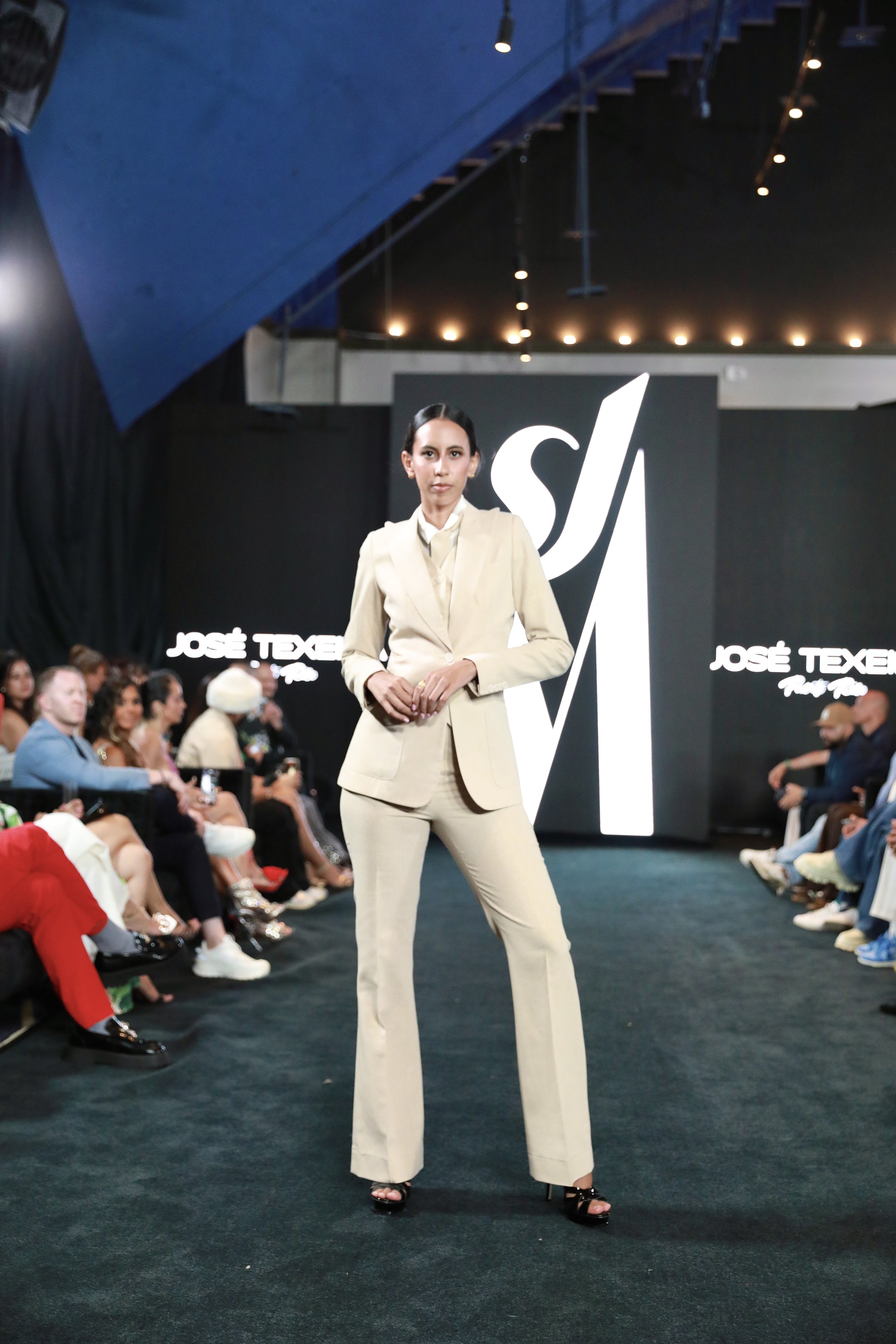 Designer: José Texeira
Source: Giovanna Salerno