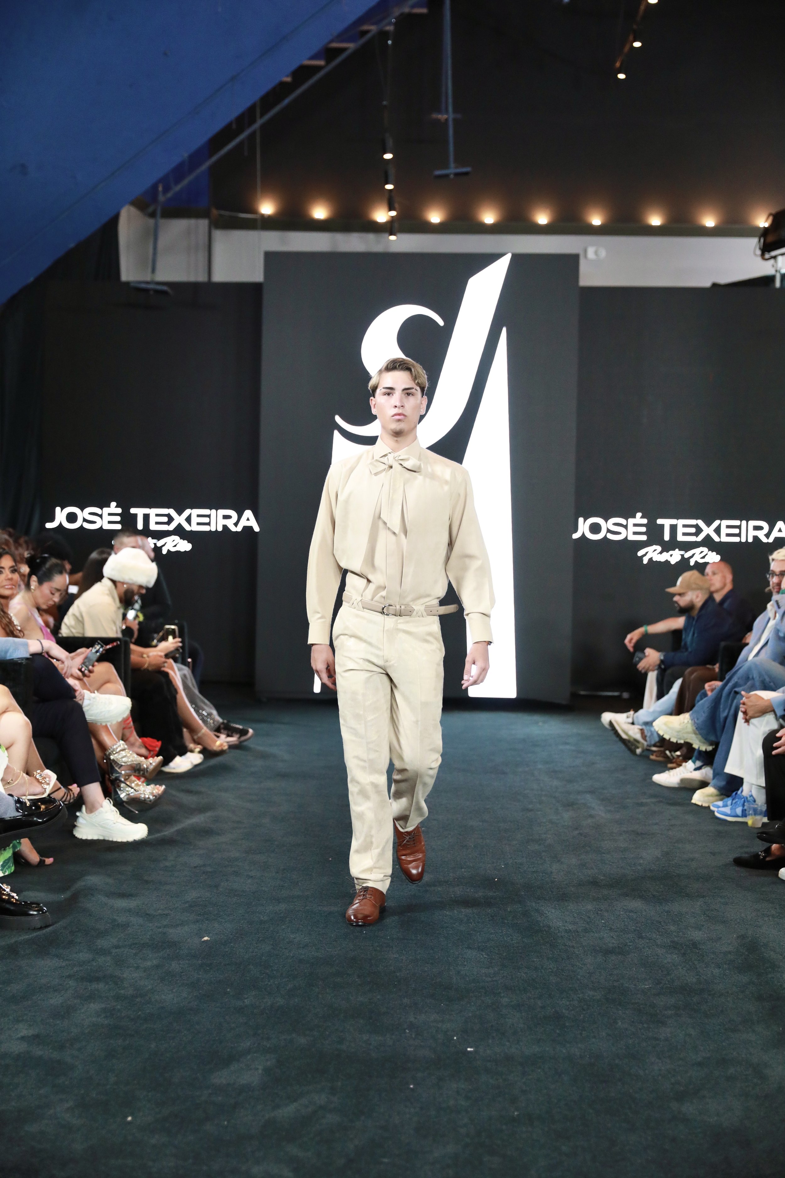 Designer: José Texeira
Source: Giovanna Salerno