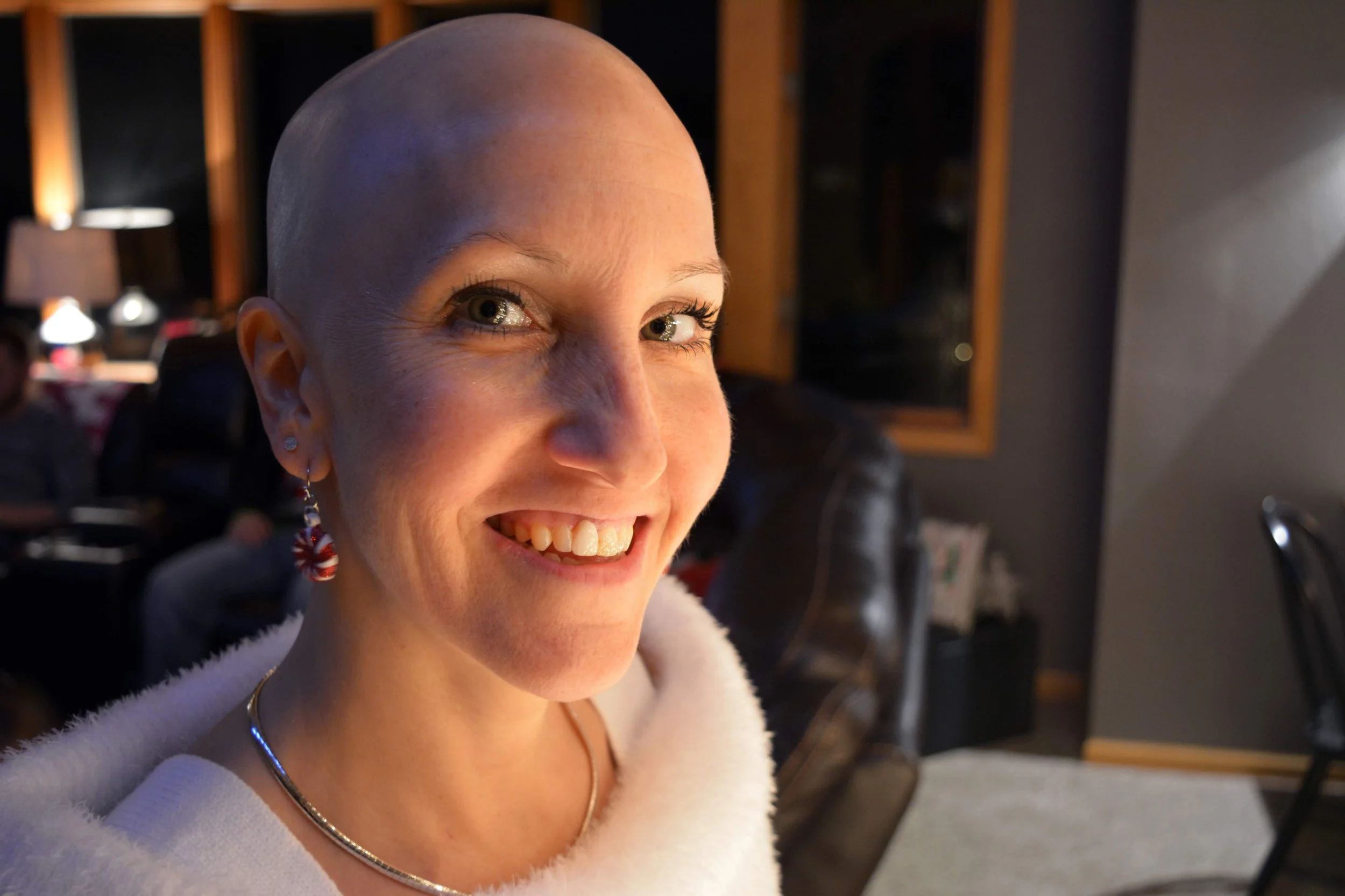 Sparkling Survivor Cancer Consulting - Shelley Schaitel smiling portrait