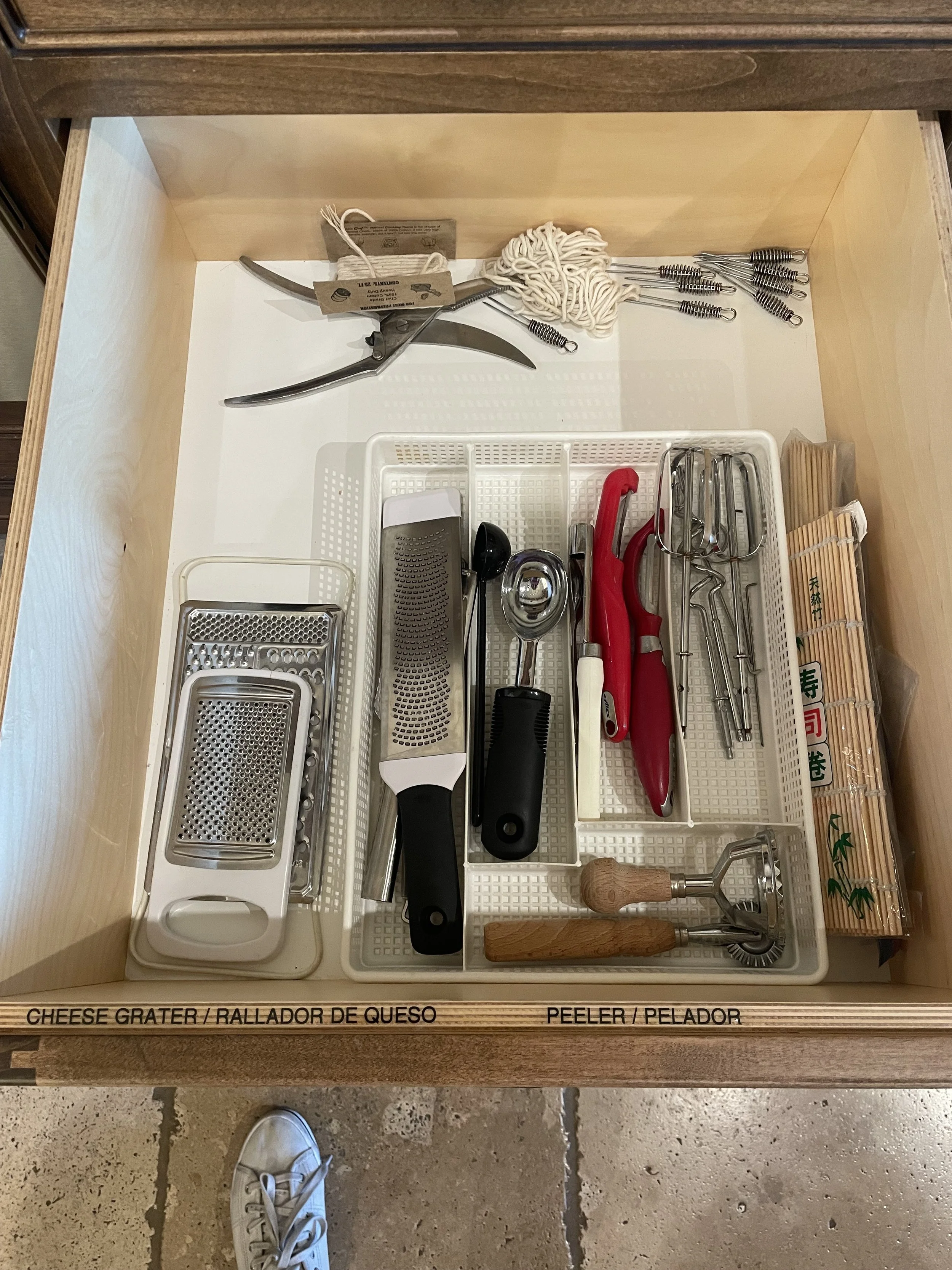 Organized Kitchen drawer 