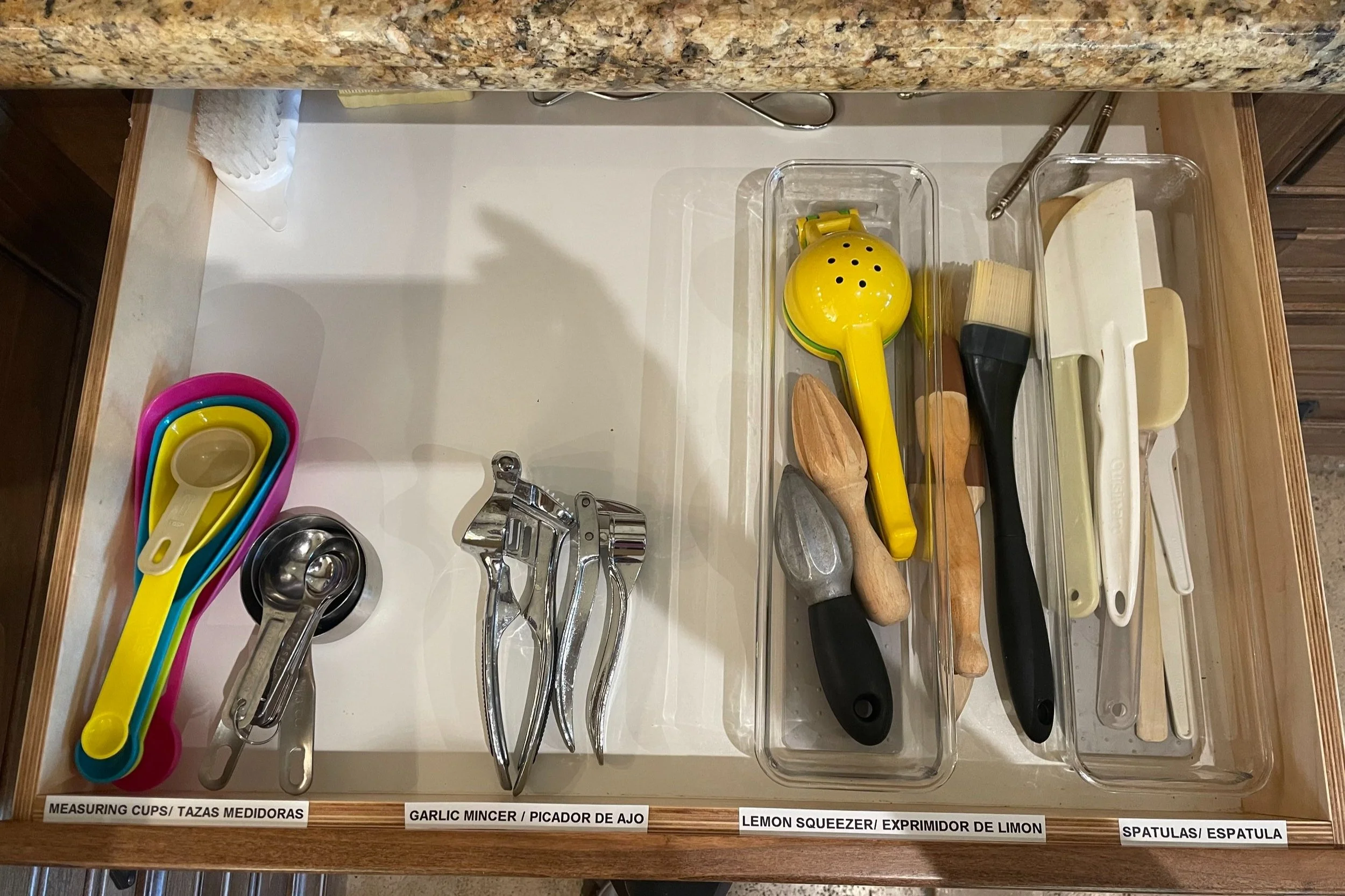 Organized Kitchen drawer 