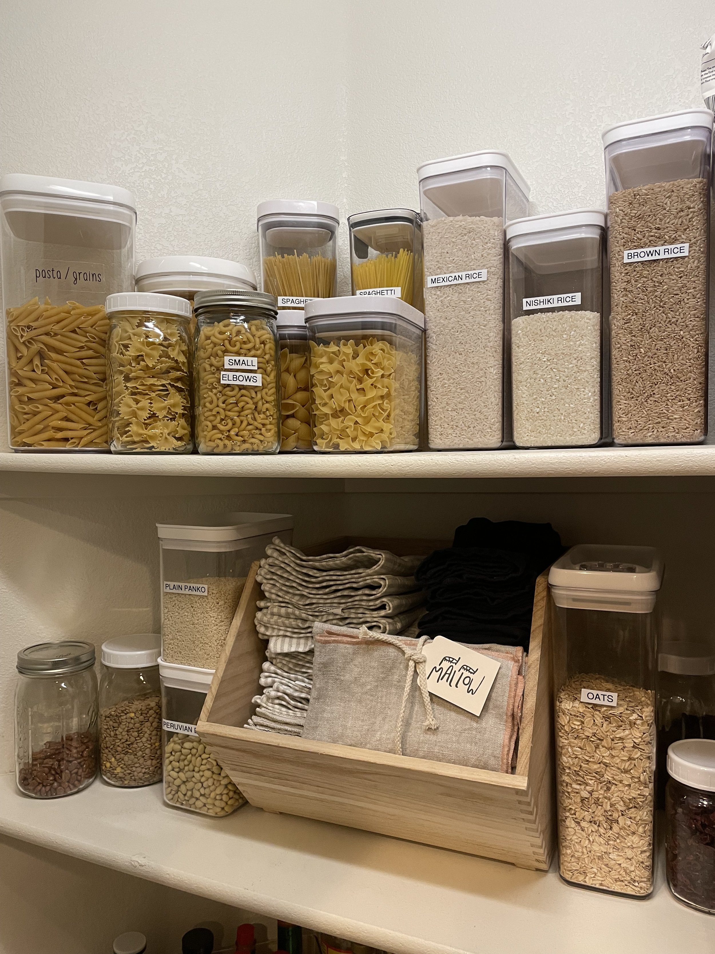 Organized Pantry Kitchen 