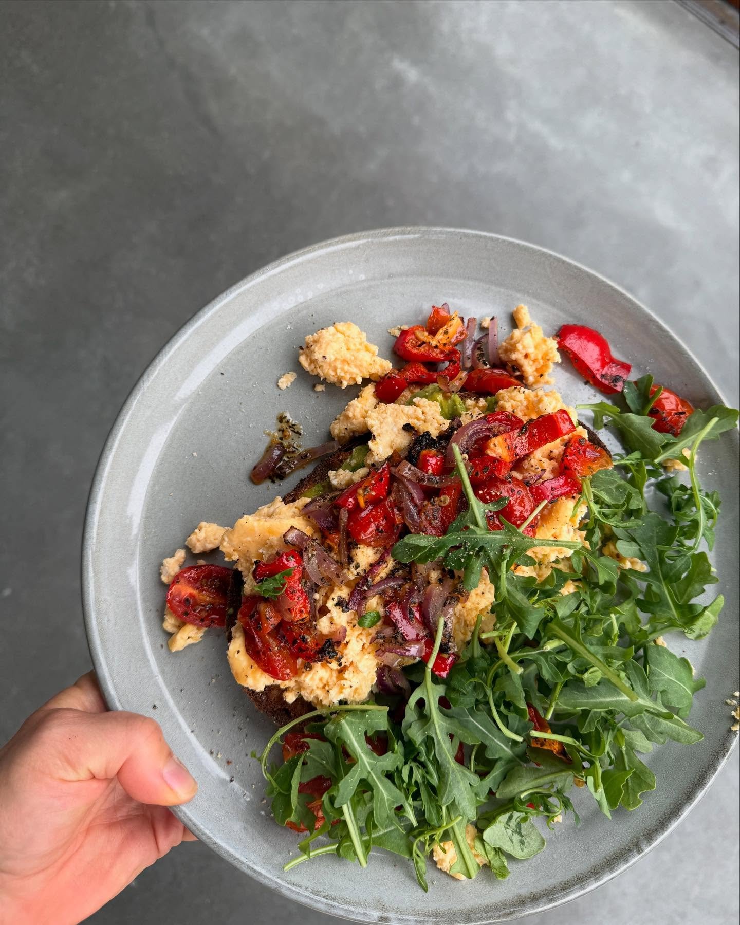 One thing I love about food (one of the many thousands of reasons) is all the different natural colours that food has 🌈

These colours contain compounds known as polyphenols that support your gut health by feeding the good bacteria AKA prebiotic foo