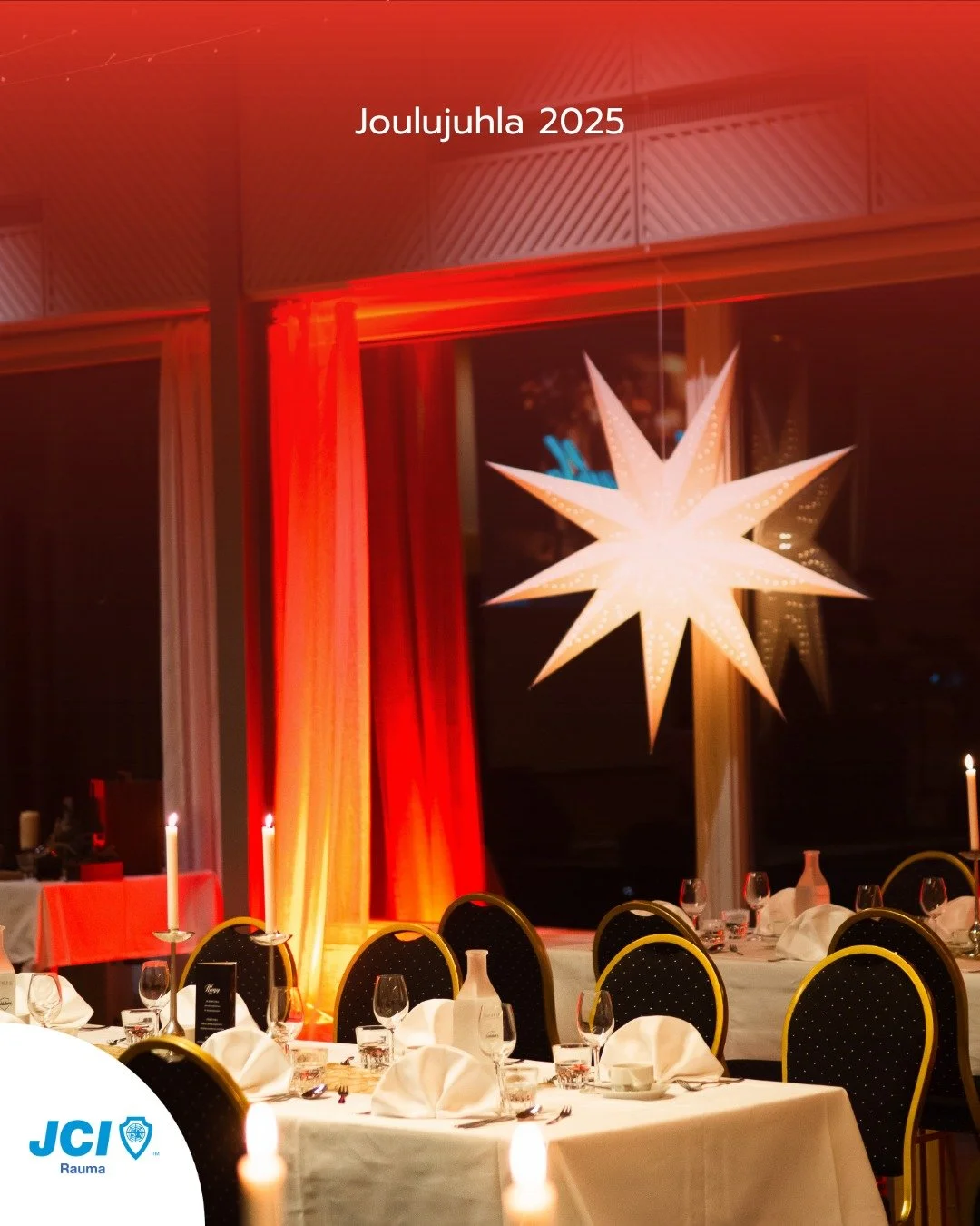 ✨ Joulujuhla✨

Joulujuhlassa muistellaan aina mennytt&auml; kamarivuotta palkintojenjaon muodossa, ohjataan uupuneet kukot lempe&auml;sti uusille laitumille ja suoritetaan odotettu k&auml;&auml;tyjenvaihto seuraavan vuoden puheenjohtajalle. Niin my&o