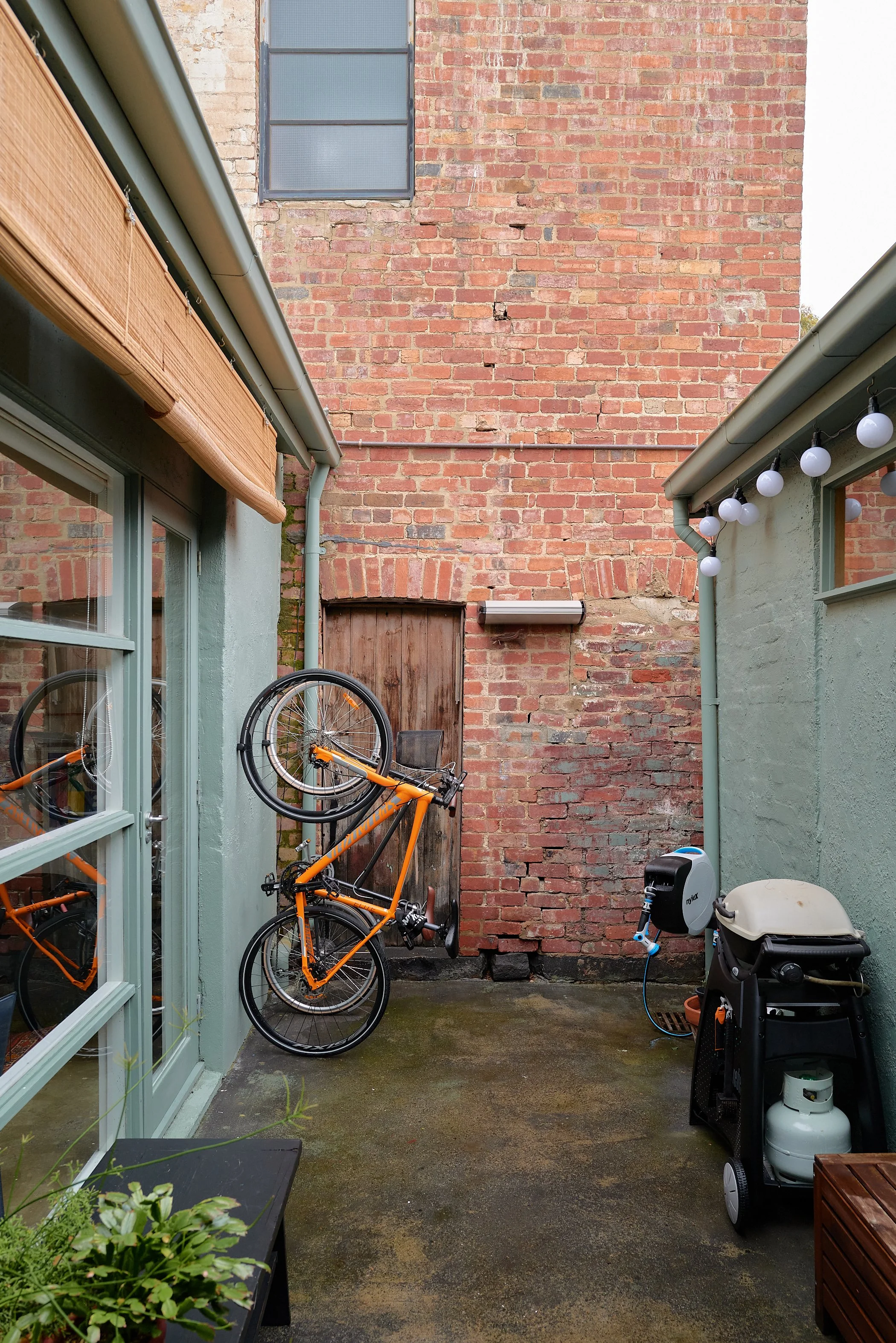 BEN ANOUK_L1120673.jpg