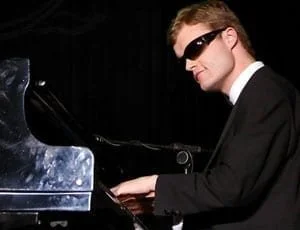 Derek-Paravicini-FI-1.jpg