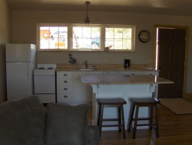 cottage b.jpg