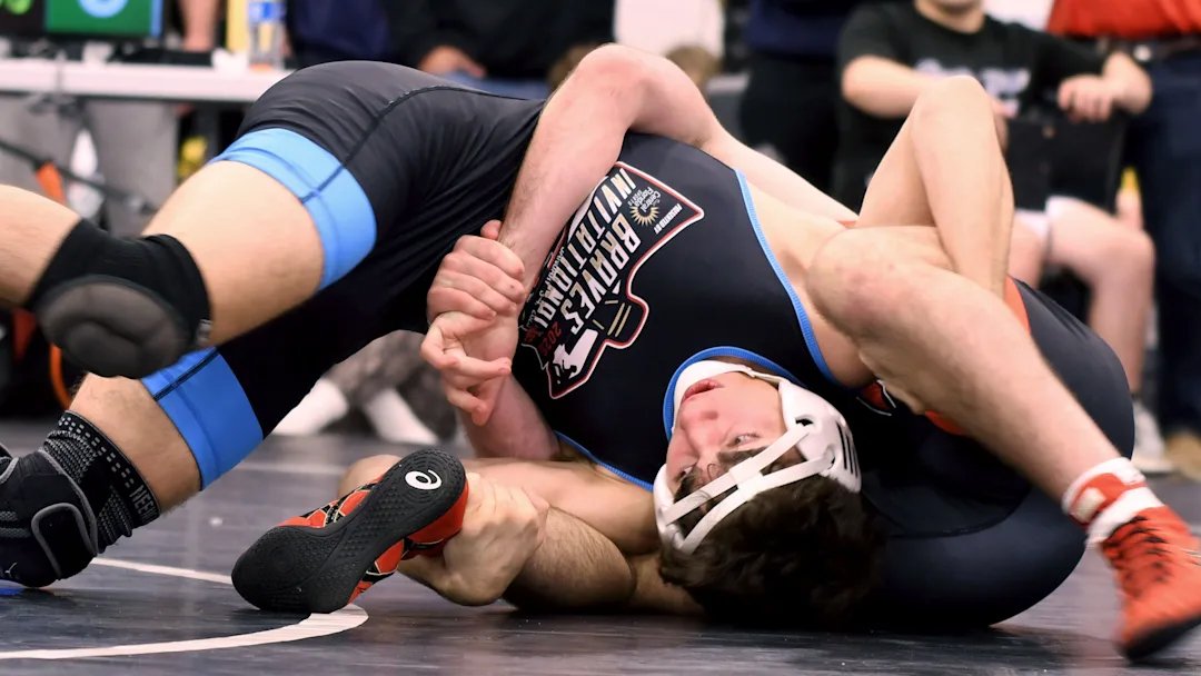 Florida HS barred from postseason, fined for using ineligible player&nbsp;