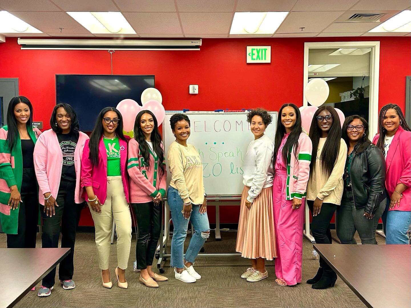 Youth Speak, DZO Listens: 
Centering Youth Voices Around 
Mental Health Recap💕🧠💚

This May, we kicked off Mental Health Awareness Month with an interactive and impactful program designed for the San Francisco youth. The workshop was held at the 3r