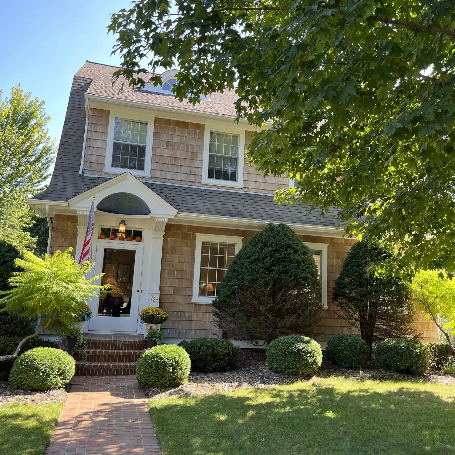 Home Watch vs. House Sitter: What Rochester Homeowners Need to Know