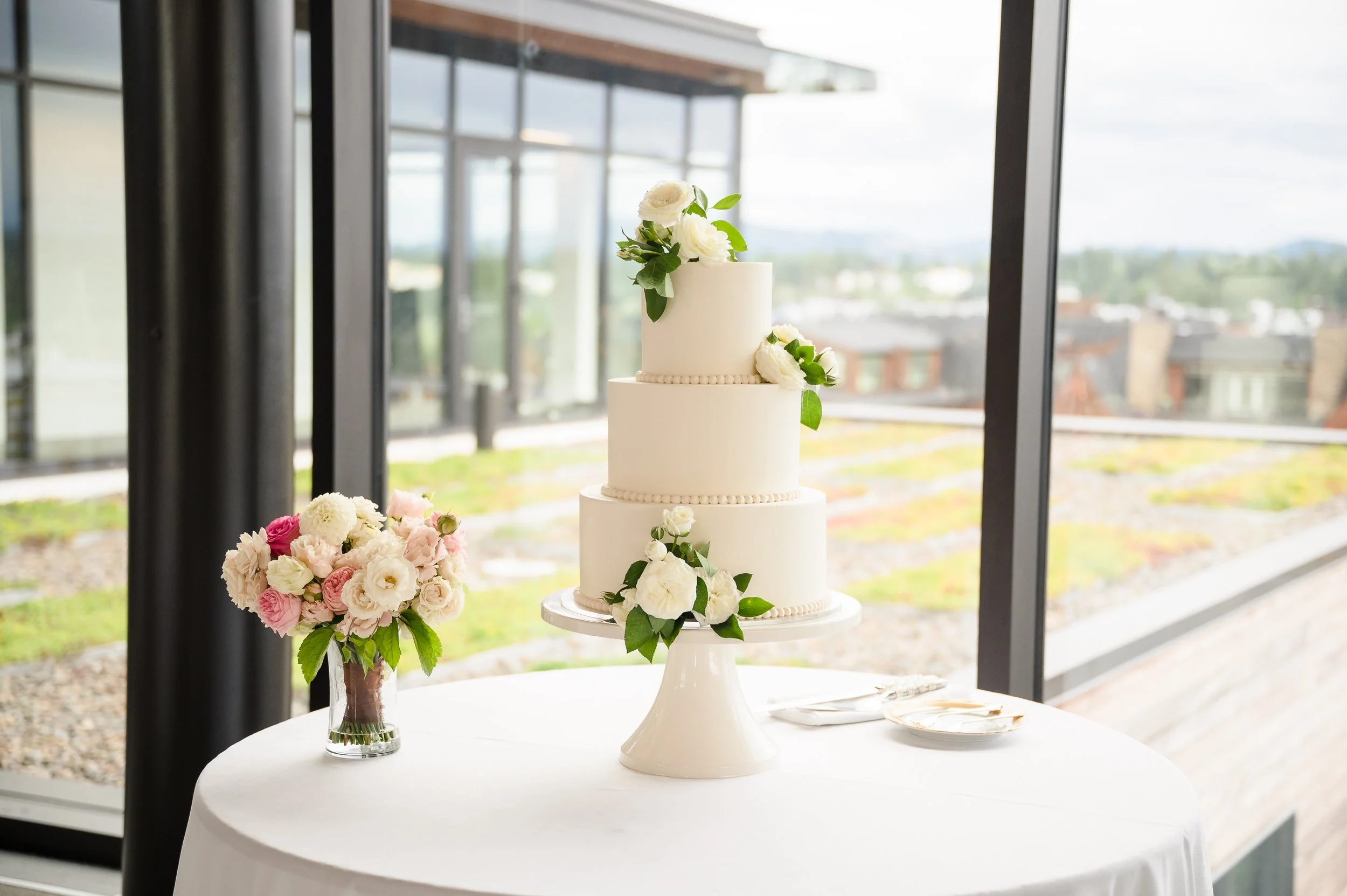 services — Dream Cakes