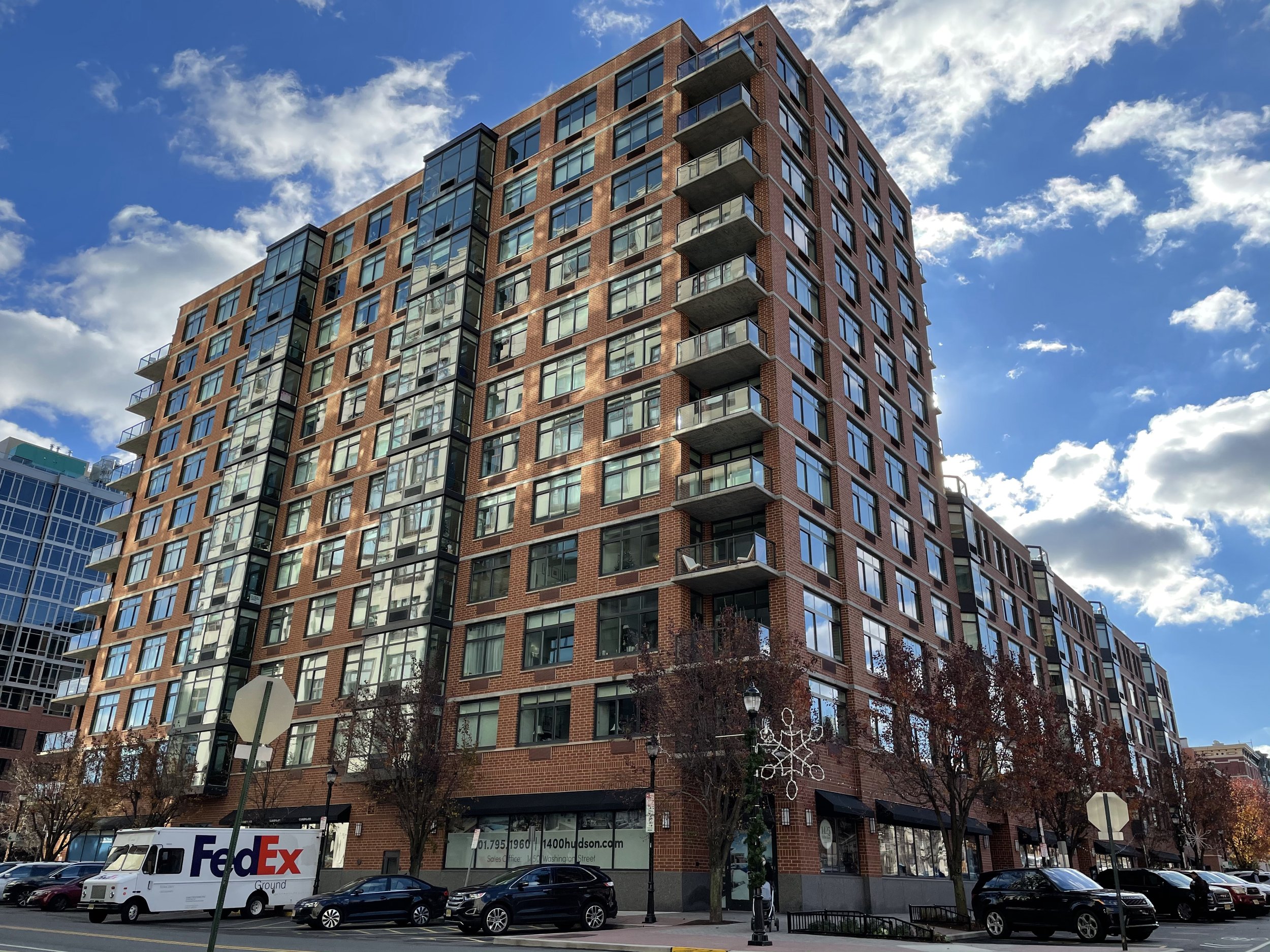 1400 Hudson