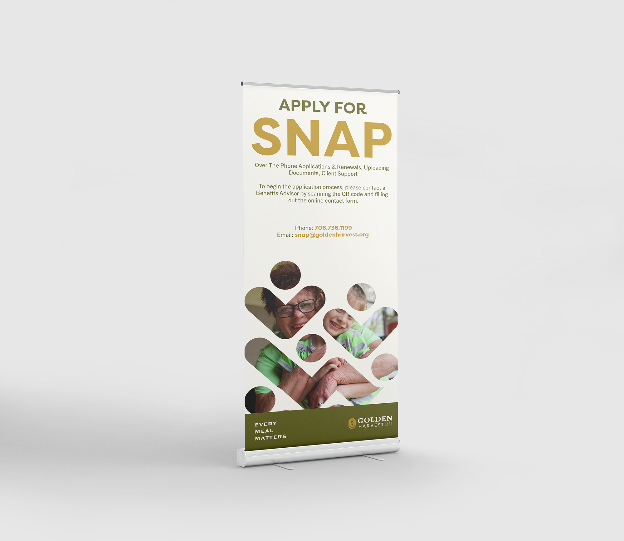 free-roll-up-stand-banner-mockup.png