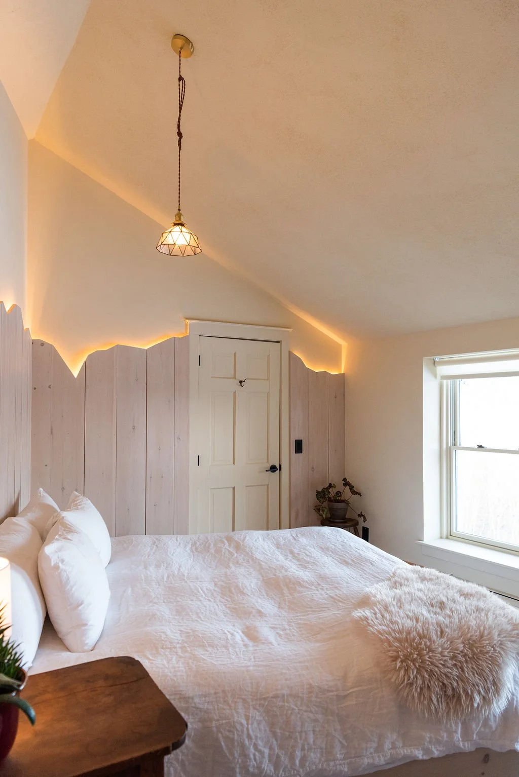kali-basman-sterling-forest-retreat-yin-yogaoak-mountain-suite-1.jpg