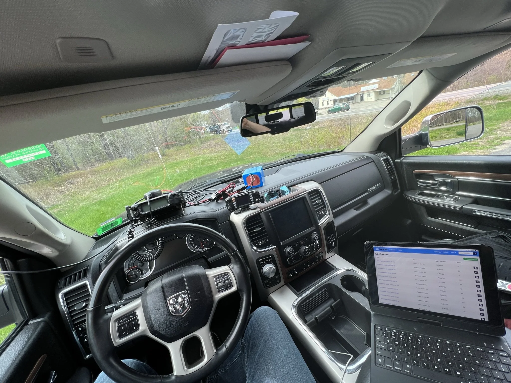 N1JUR amateur radio mobile station installed in truck