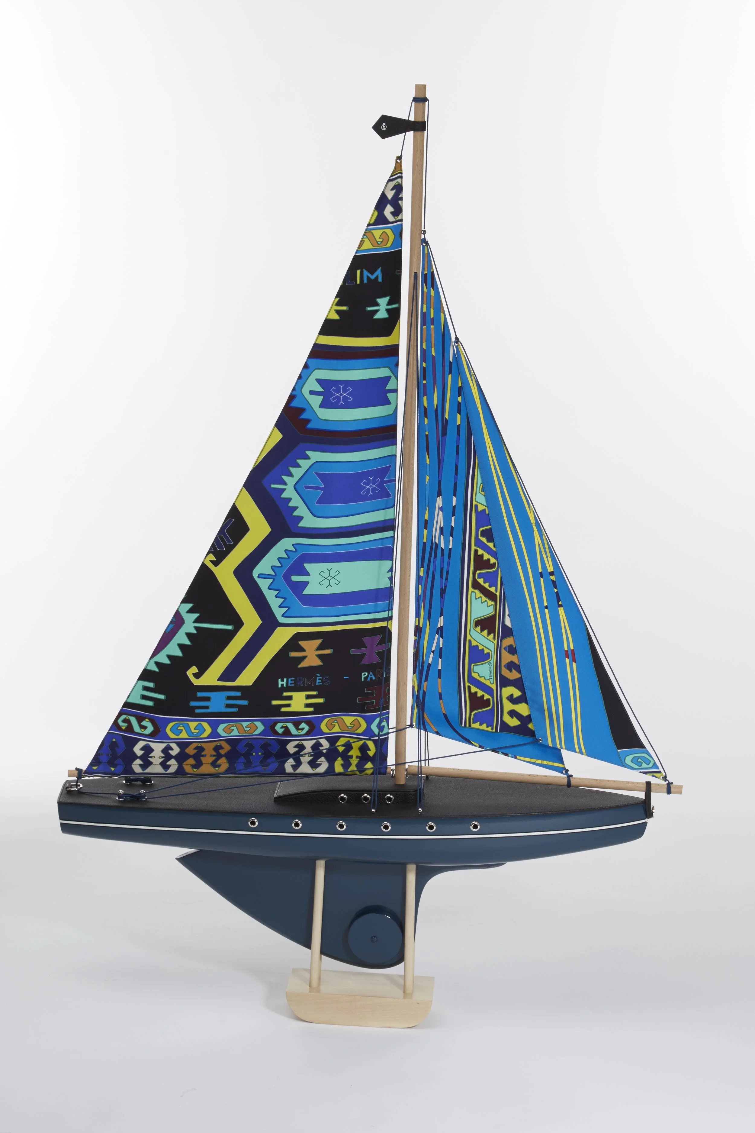 G. de Virieu x petit h voilier soie:croc1.jpg