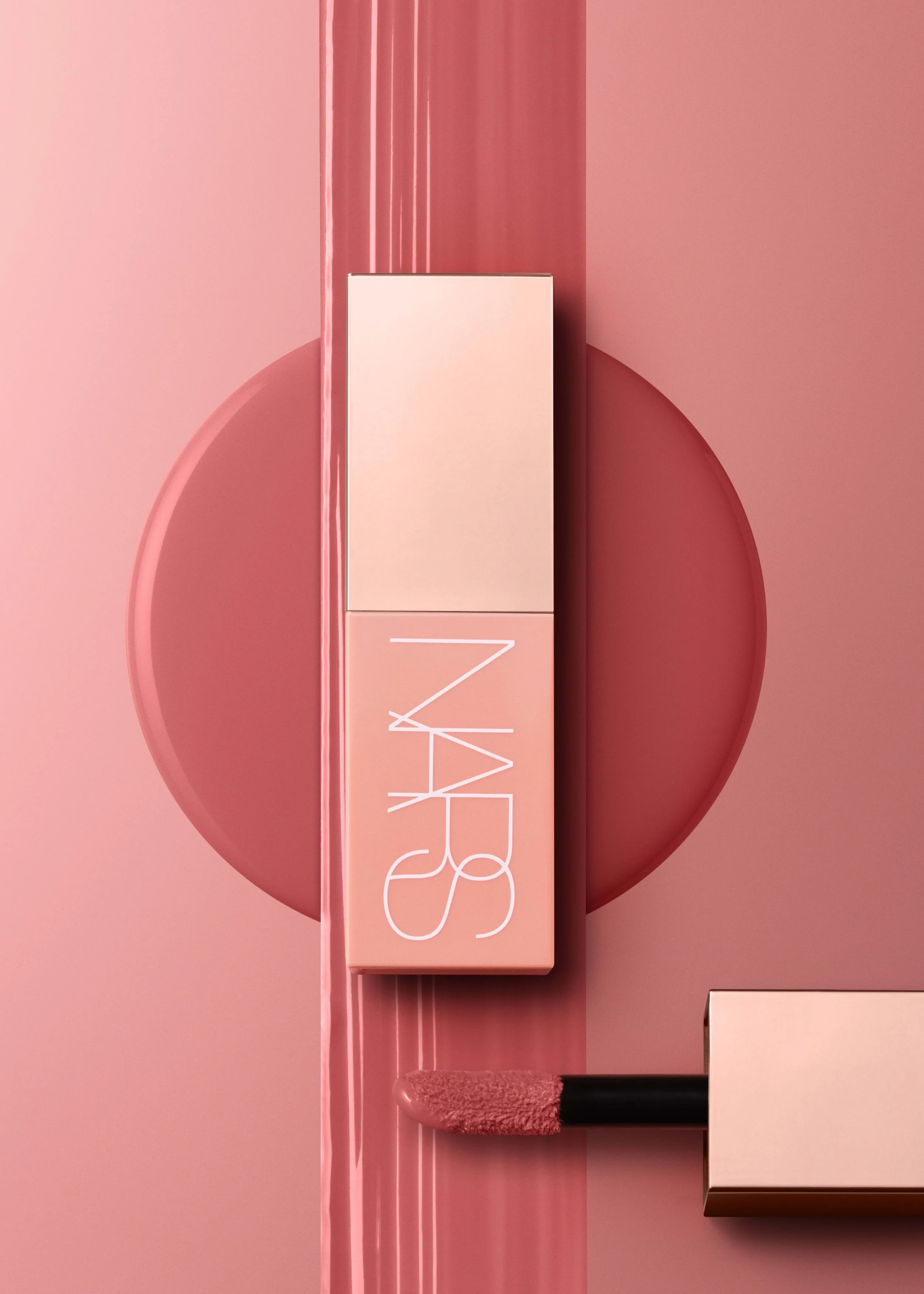 NARS_SU23_AfterglowCollection_LiquidBlush_DigitalFirstStill_Shot05_DolceVita_SmudgeTexture_V1_GLBL.jpg